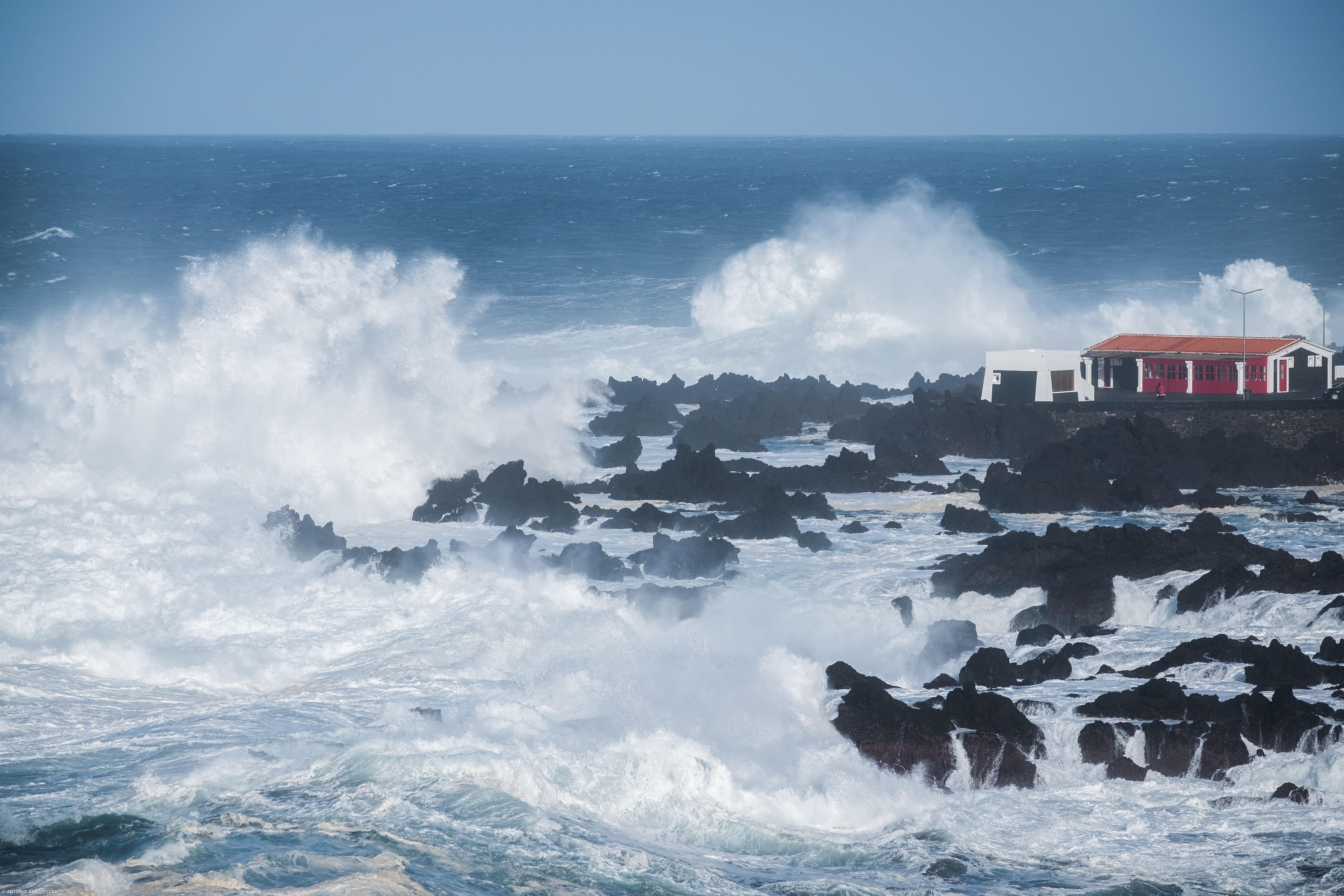 Autoridades alertam para agitação marítima no arquipélago dos Açores – Imagem 1