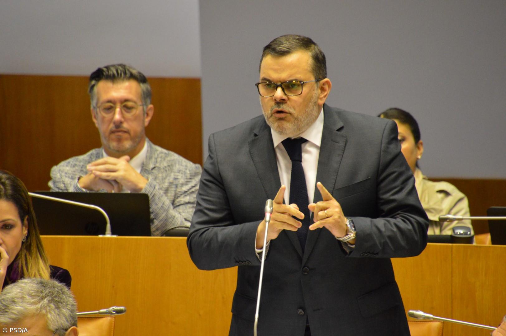 "Partido Socialista faz pouco do trabalho dos professores açorianos" – Imagem 1