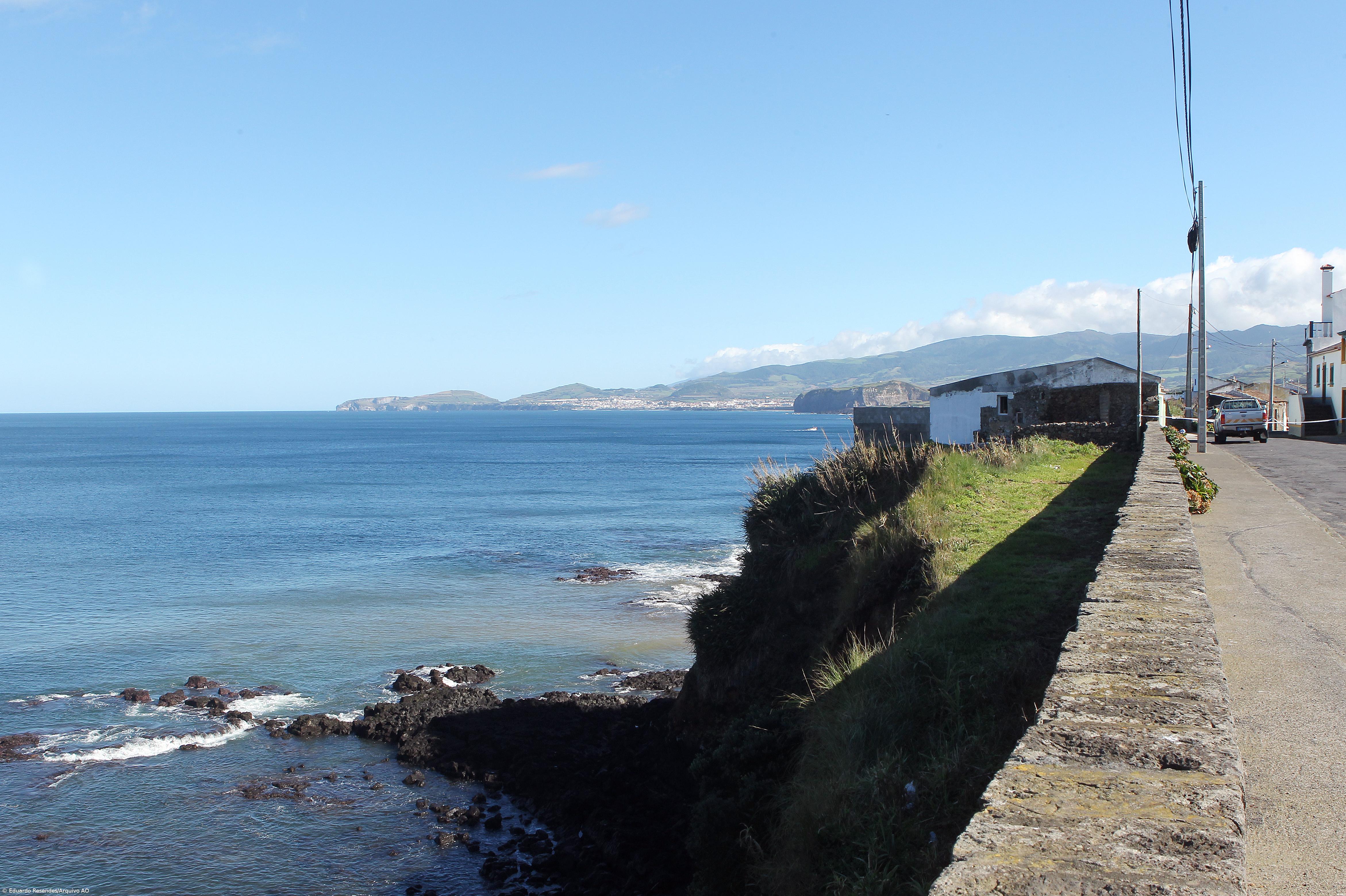 Governo dos Açores diz que negociações com famílias de zona de derrocadas registam “avanços” – Imagem 1