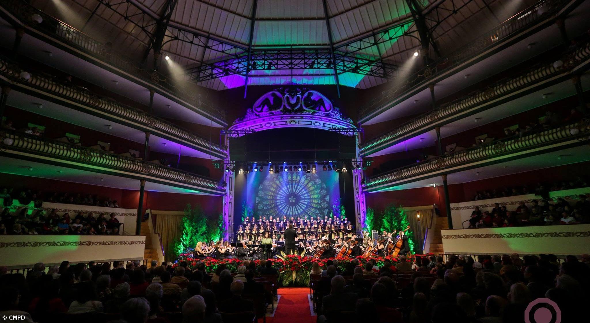 “Clássicos de Natal” pelo Coral de São José no Coliseu Micaelense – Imagem 1
