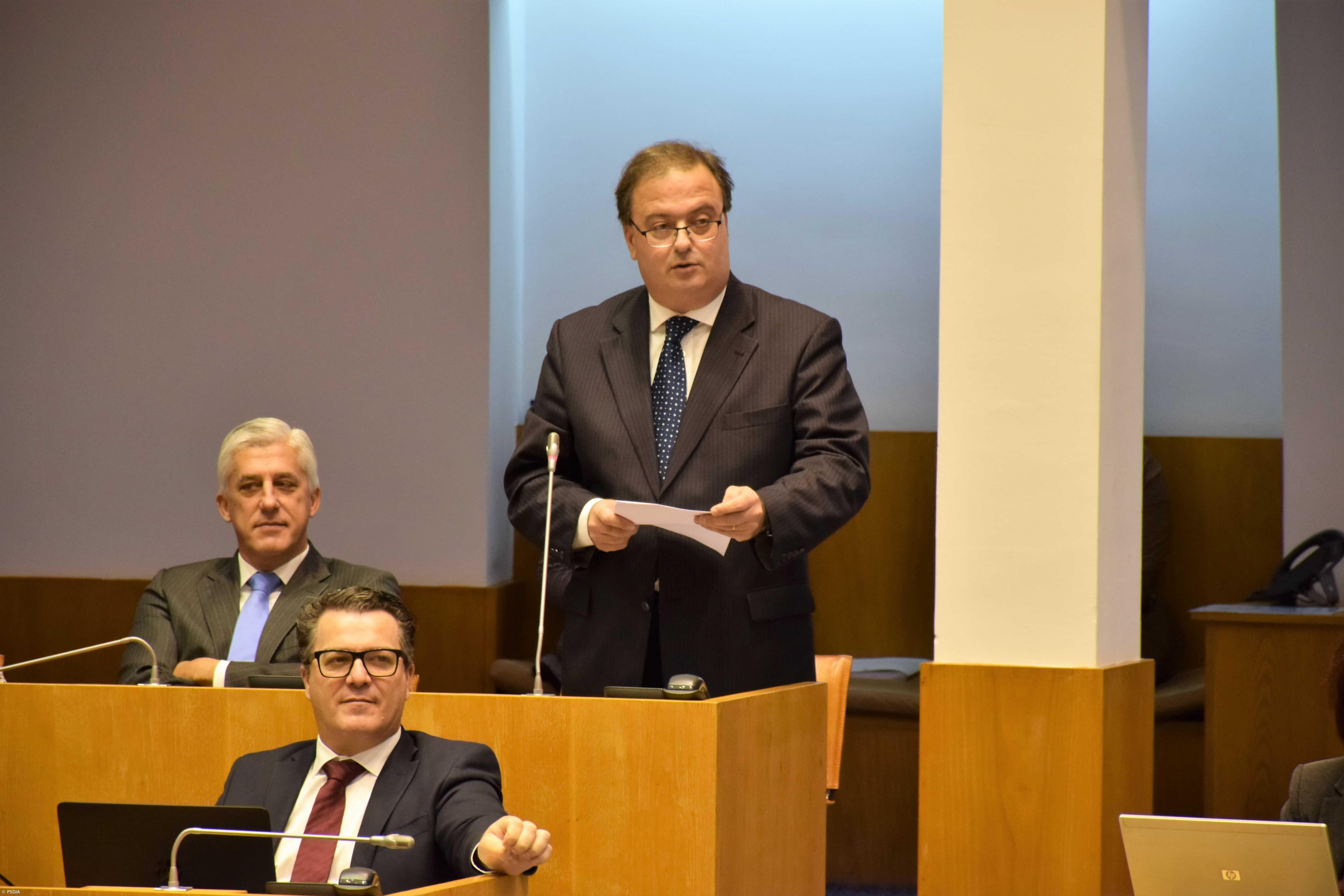 PSD/Açores questiona Governo Regional sobre aplicação de taxas dos EUA sobre queijo – Imagem 1