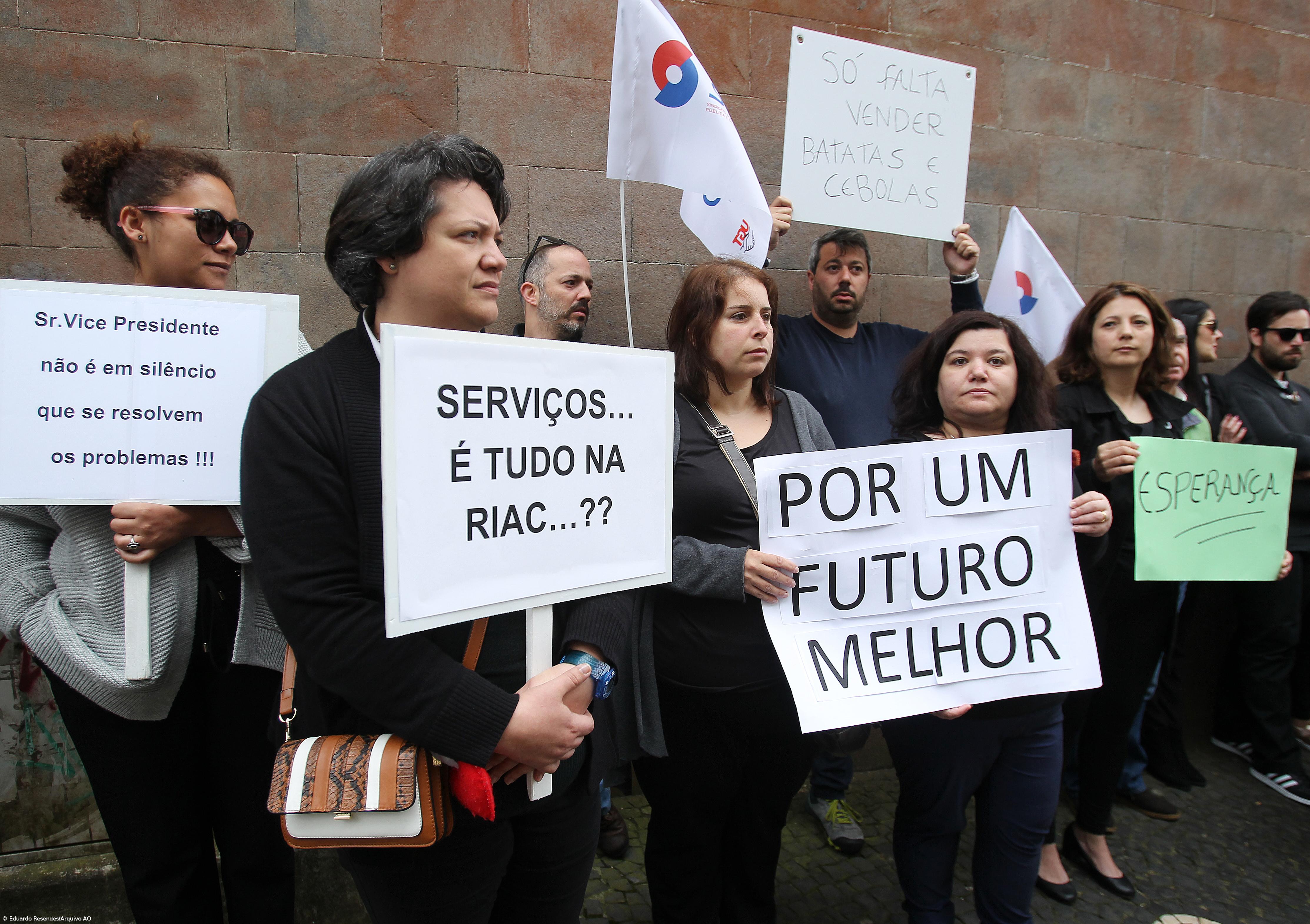 Trabalhadores da rede de apoio ao cidadão iniciam quinta-feira nova greve nos Açores – Imagem 1
