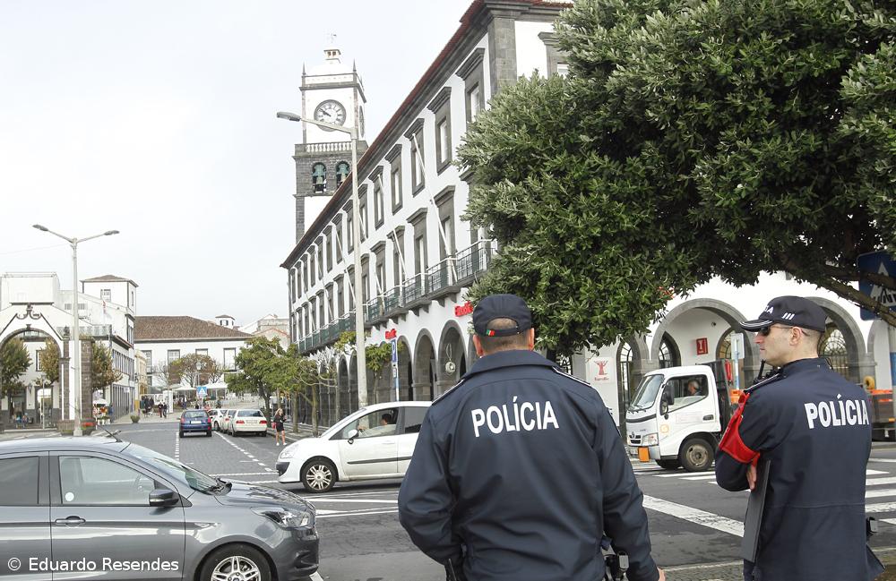 Concentração sem expressão em Ponta Delgada – Imagem 1