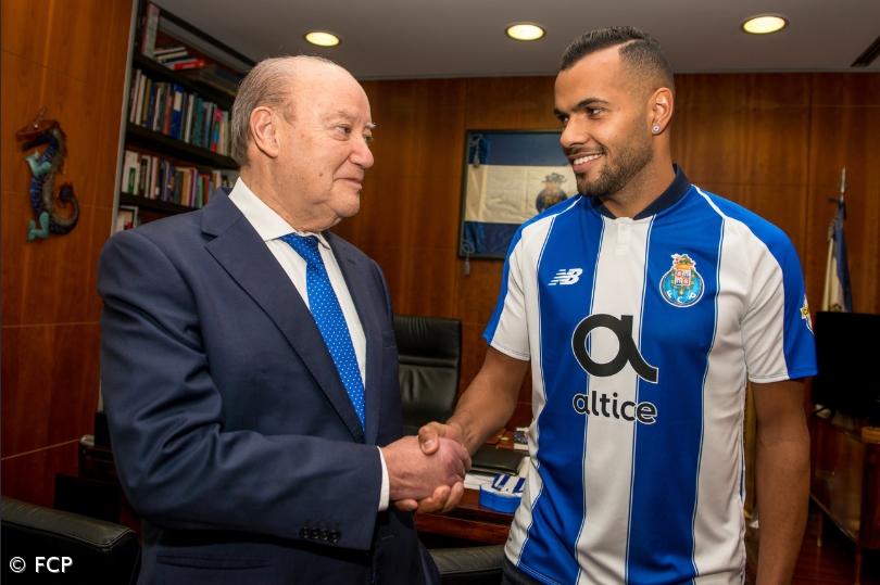 Fernando Andrade assina contrato com o FC Porto por quatro épocas e meia – Imagem 1