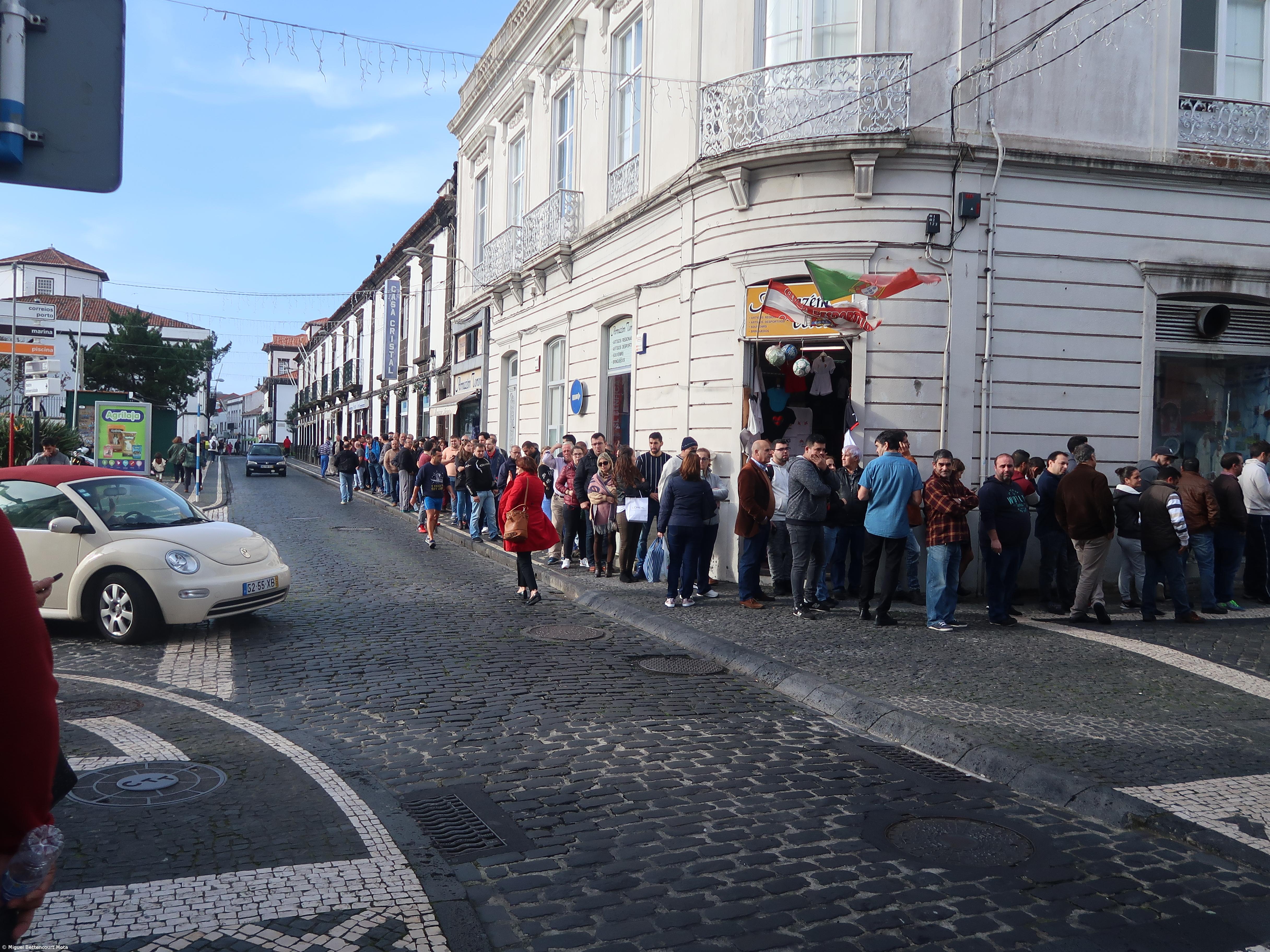 'Enchente' na corrida aos bilhetes para o Santa Clara - Benfica  – Imagem 2