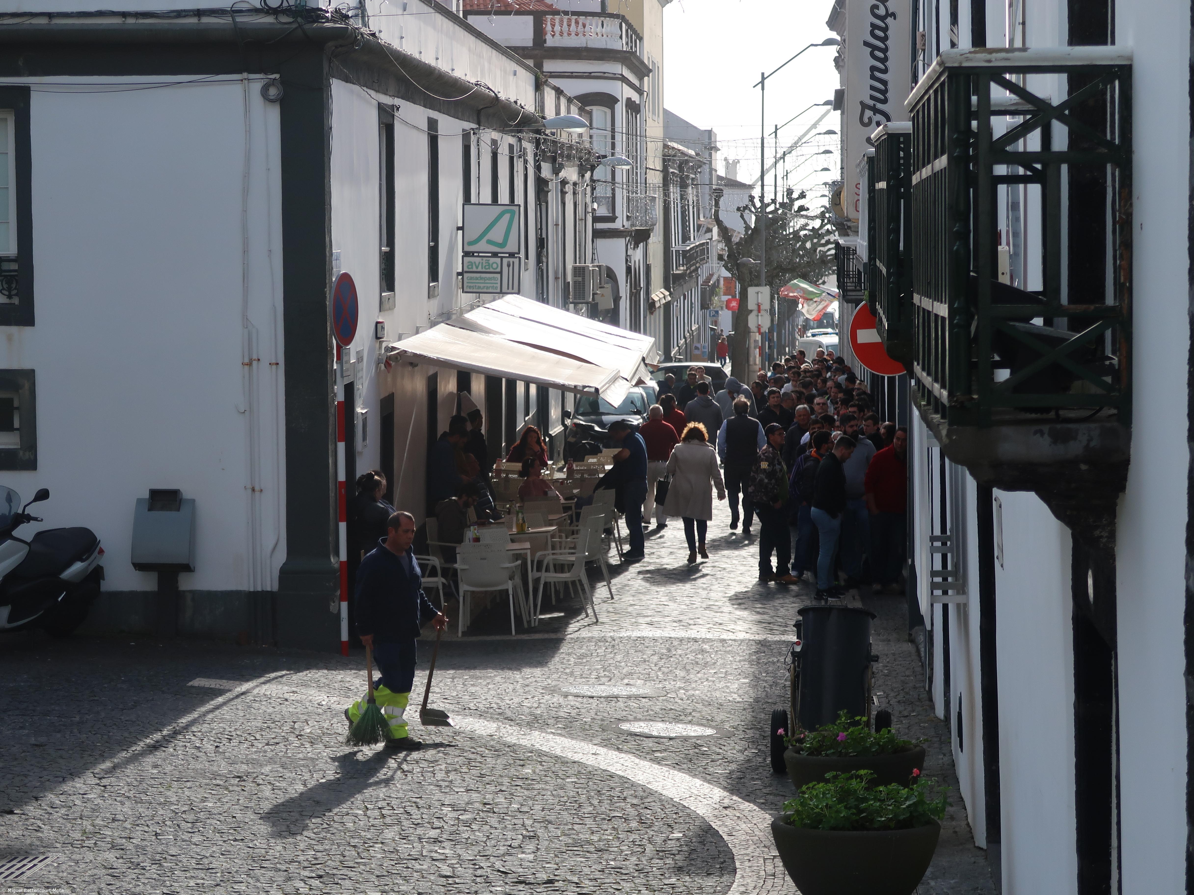 Autoridades investigam venda de bilhetes no mercado negro – Imagem 1