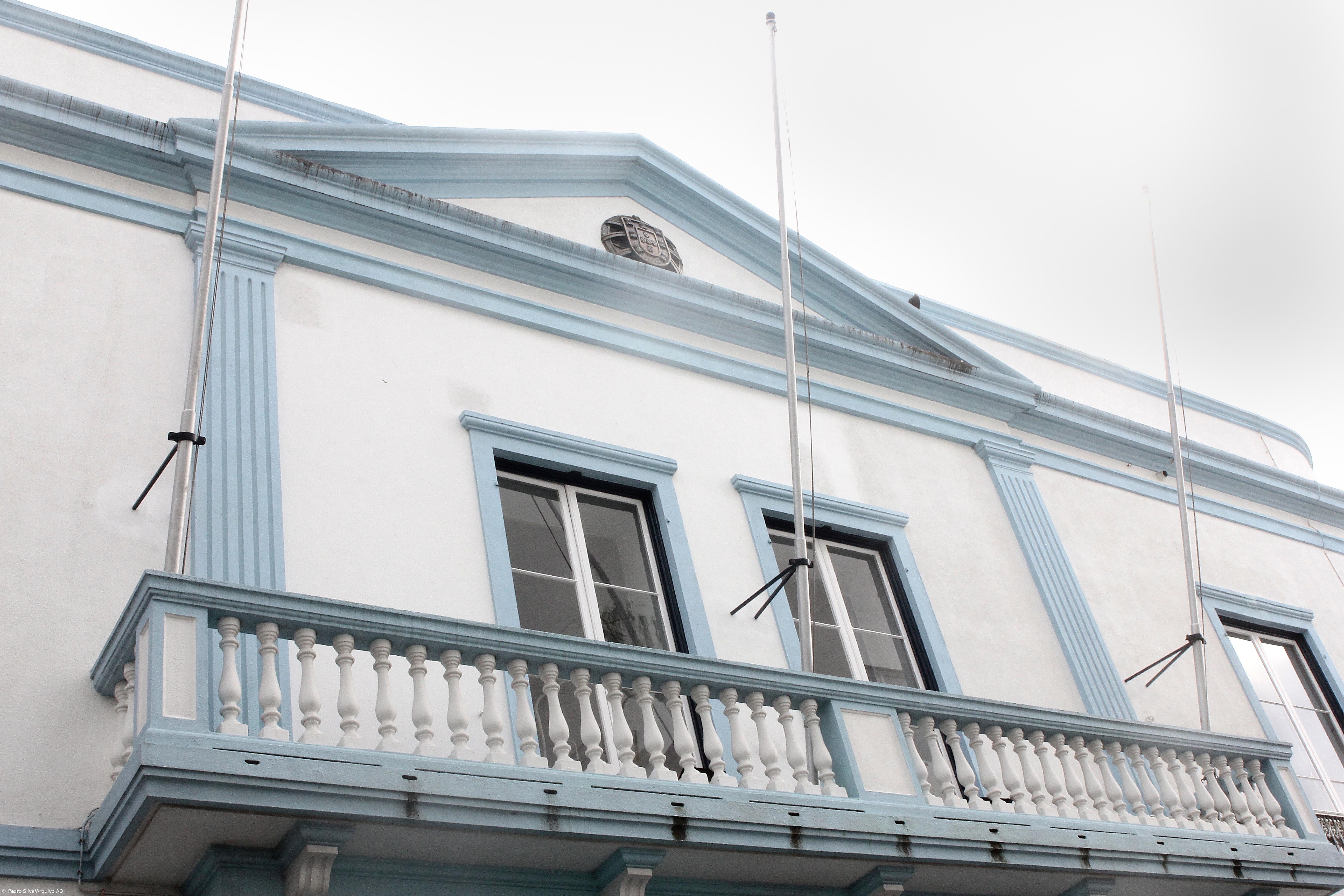 Detido homem por danos numa ambulância e ofensas à integridade física – Imagem 1