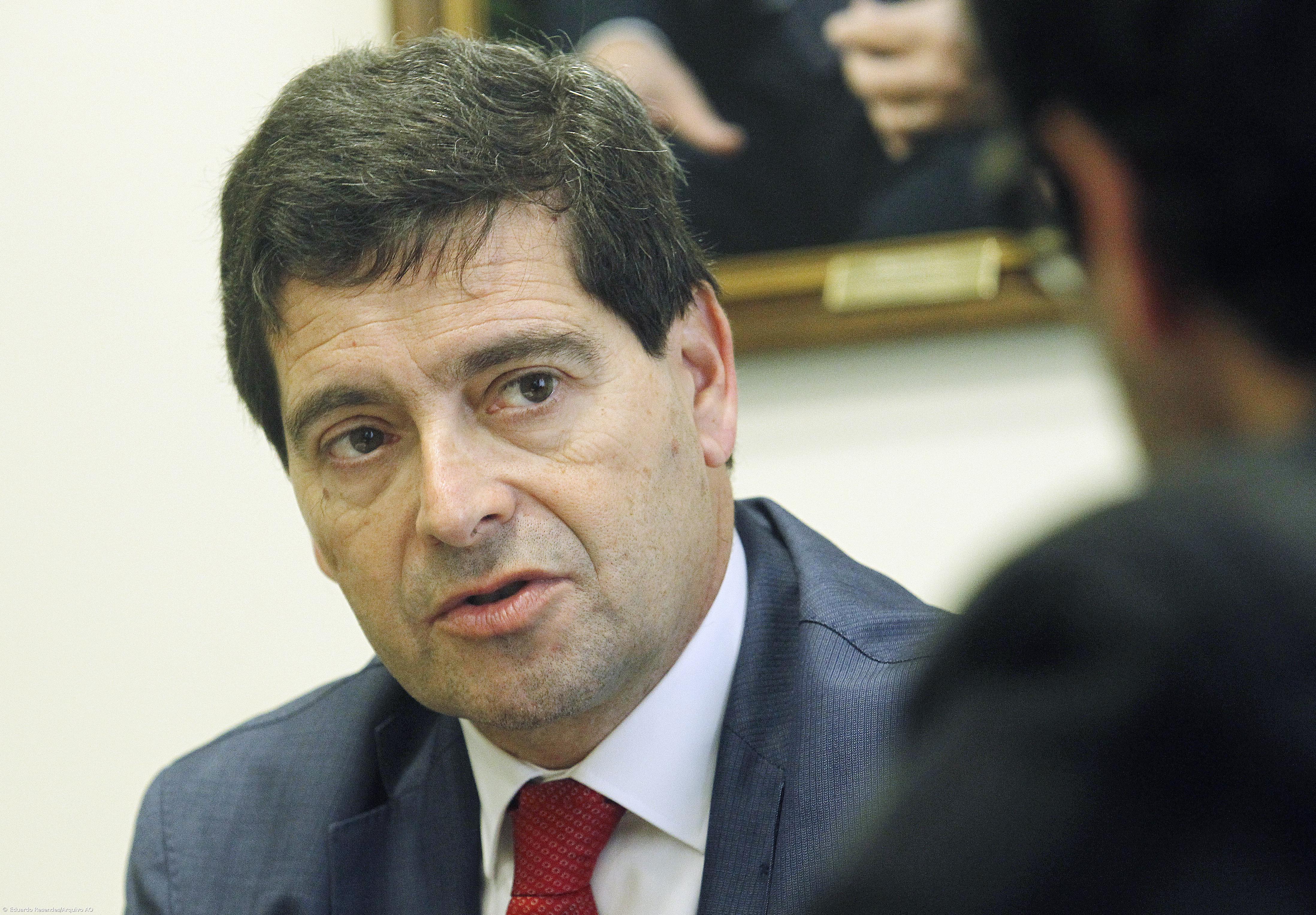 António Ramalho disponível para ir ao parlamento "até em agosto" – Imagem 1