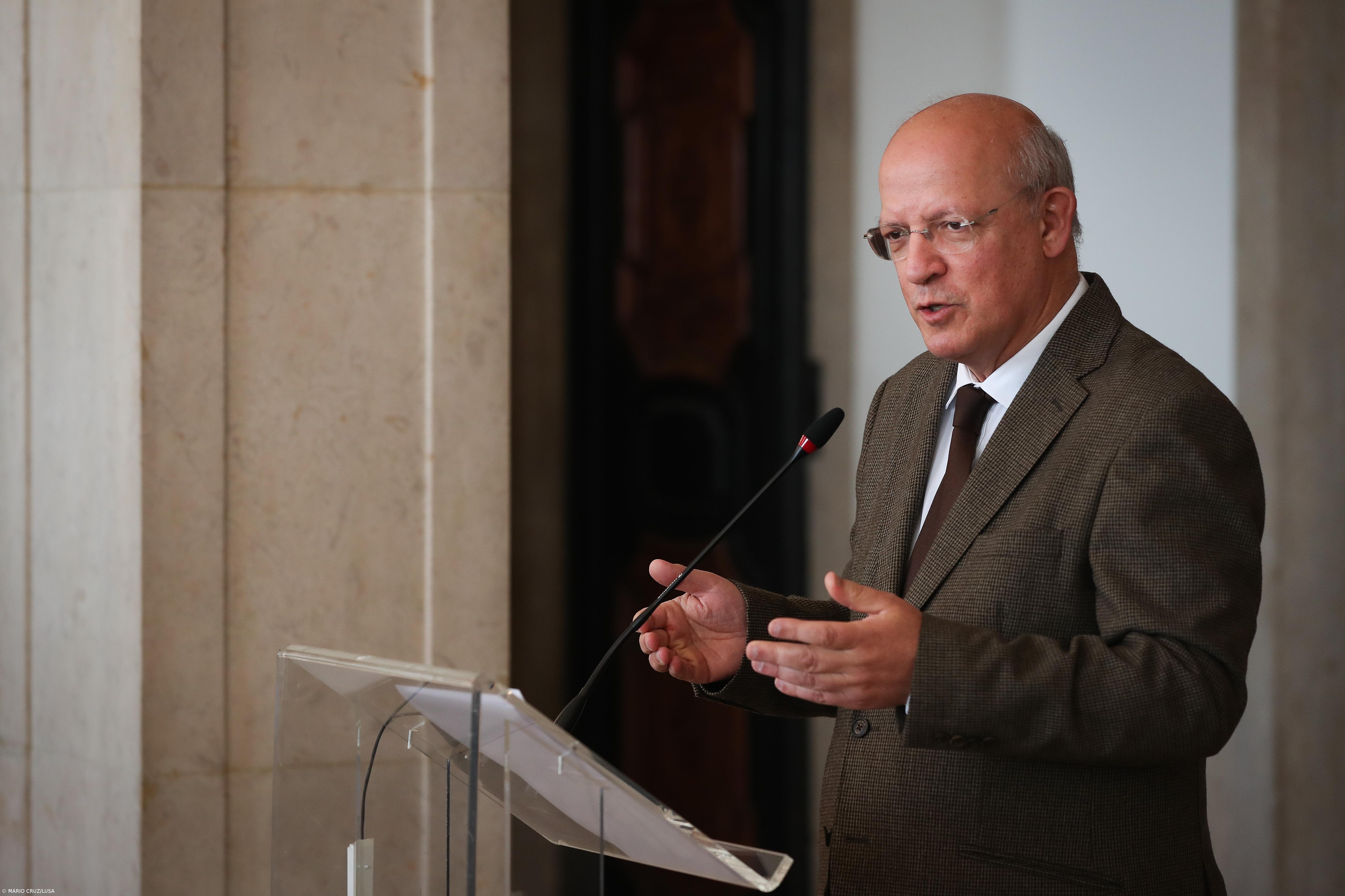 MNE discute relação bilateral e evolução da pandemia com homóloga espanhola – Imagem 1