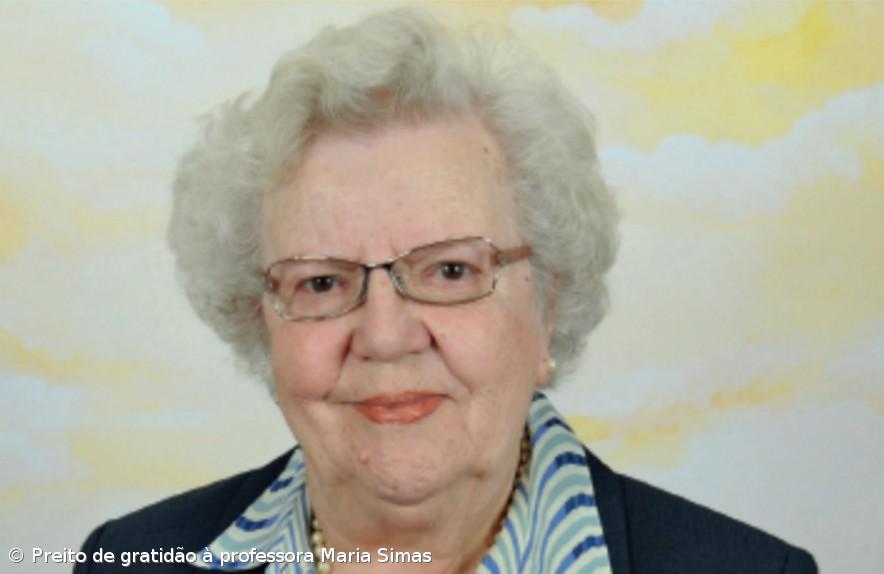 Preito de gratidão à professora Maria Simas  – Imagem 1