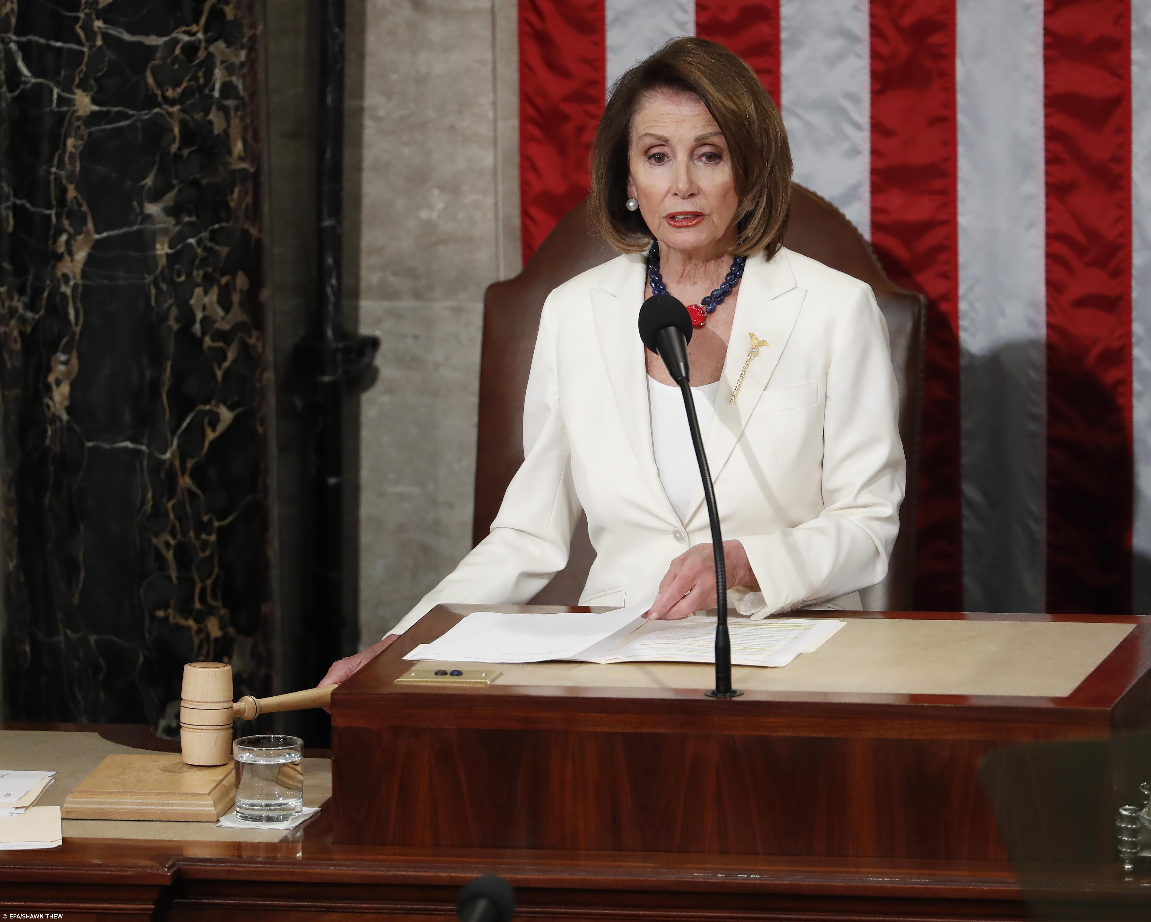 Pelosi quer proibir investimentos bolsistas a titulares de cargos governamentais – Imagem 1