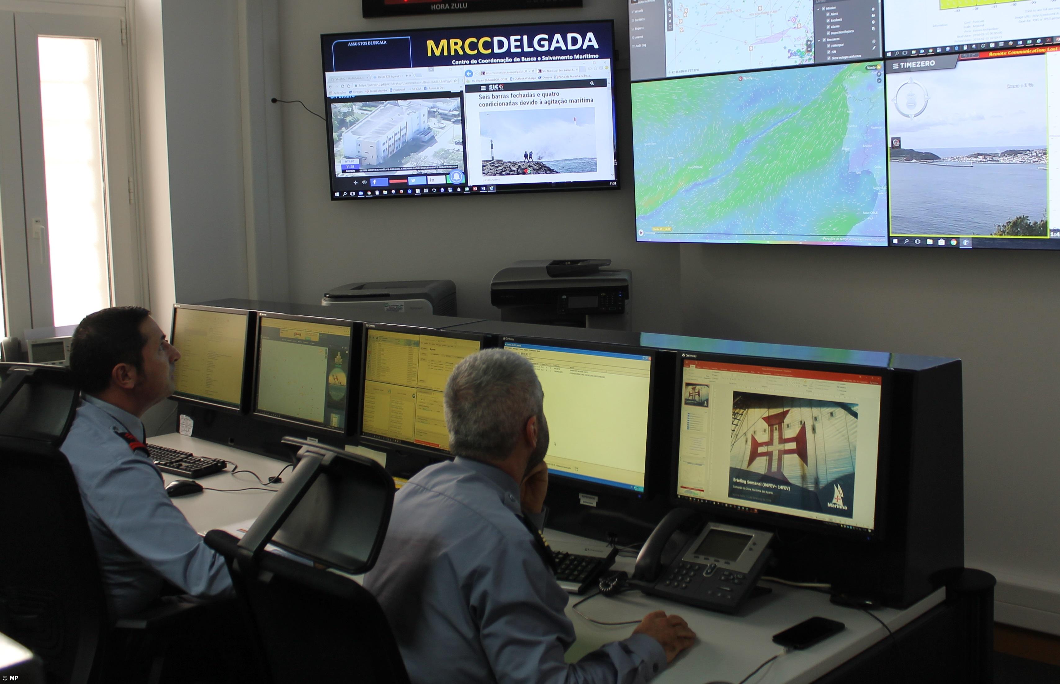 Pescador ferido resgatado a 491km da ilha Terceira – Imagem 1