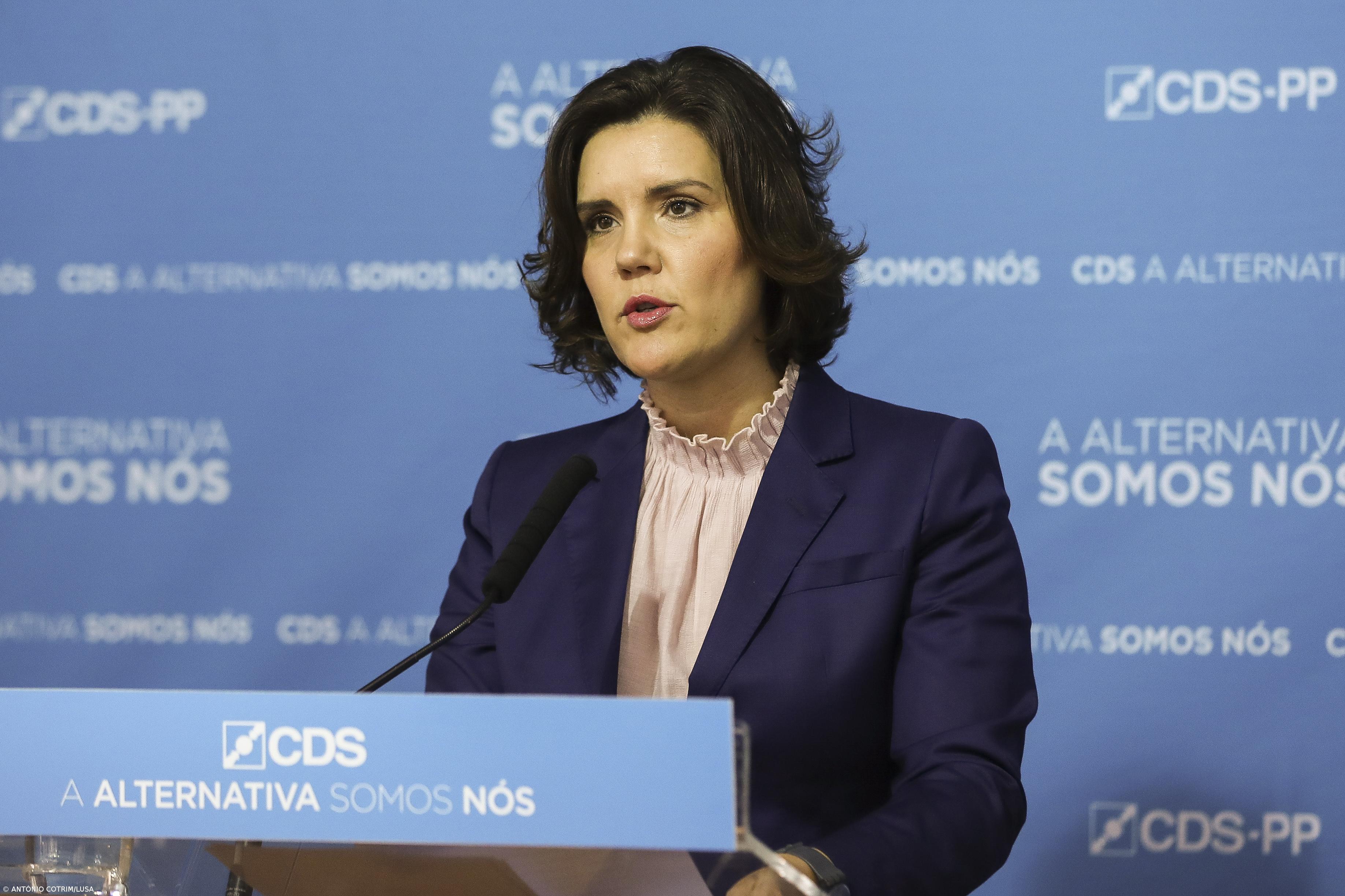 Assunção Cristas pede “fortíssimo cartão vermelho” ao Governo PS  – Imagem 1