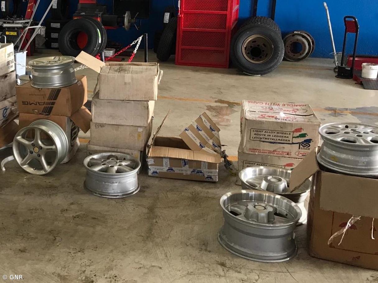 GNR apreendeu 40 jantes de automóvel numa oficina em Ponta Delgada – Imagem 1