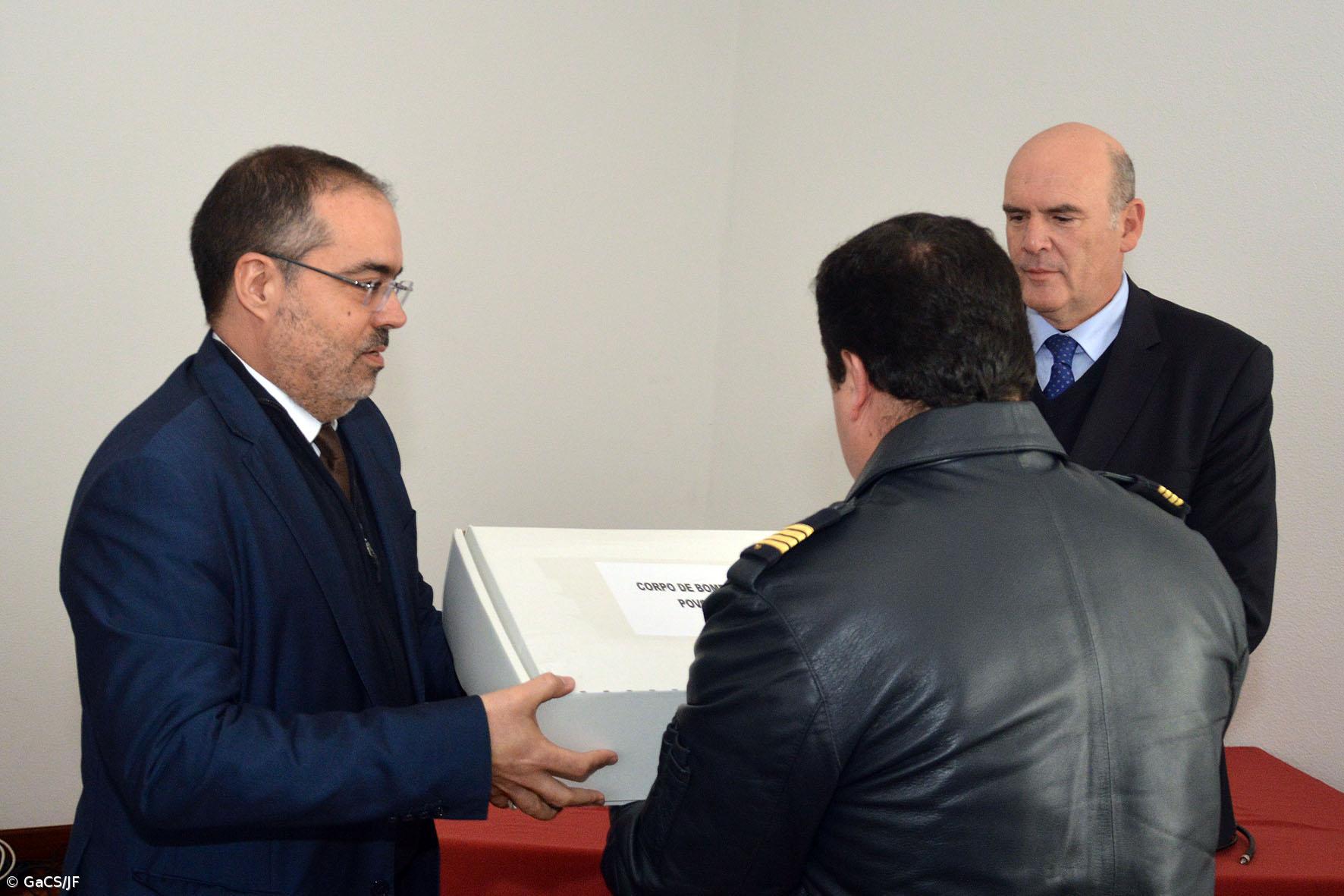 Proteção Civil dos Açores reforça rede de comunicações satélite para catástrofes  – Imagem 2