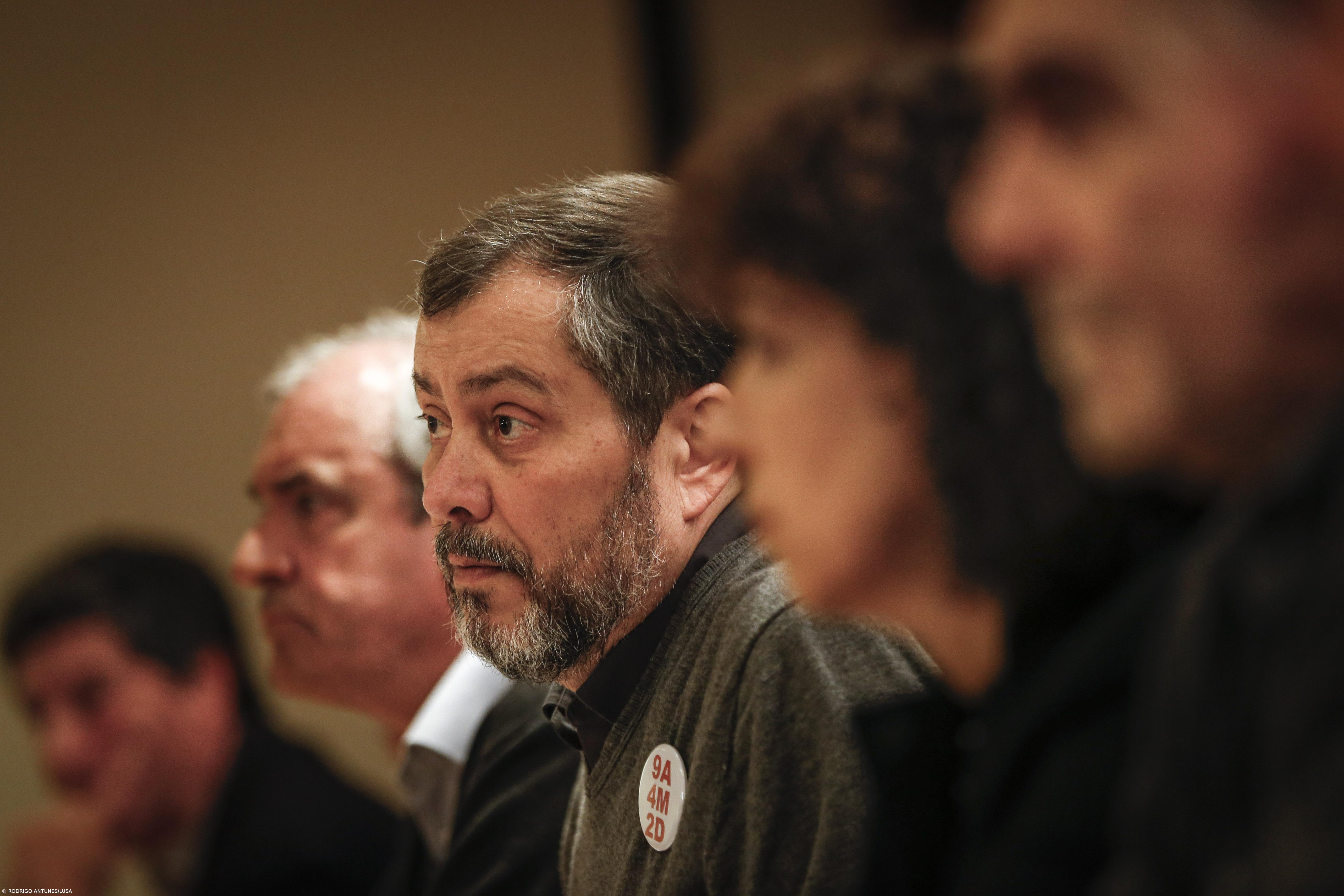 Fenprof quer negociação para novas medidas de segurança na reabertura – Imagem 1