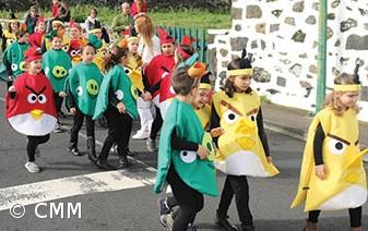 Madalena em folia no desfile de Carnaval – Imagem 3