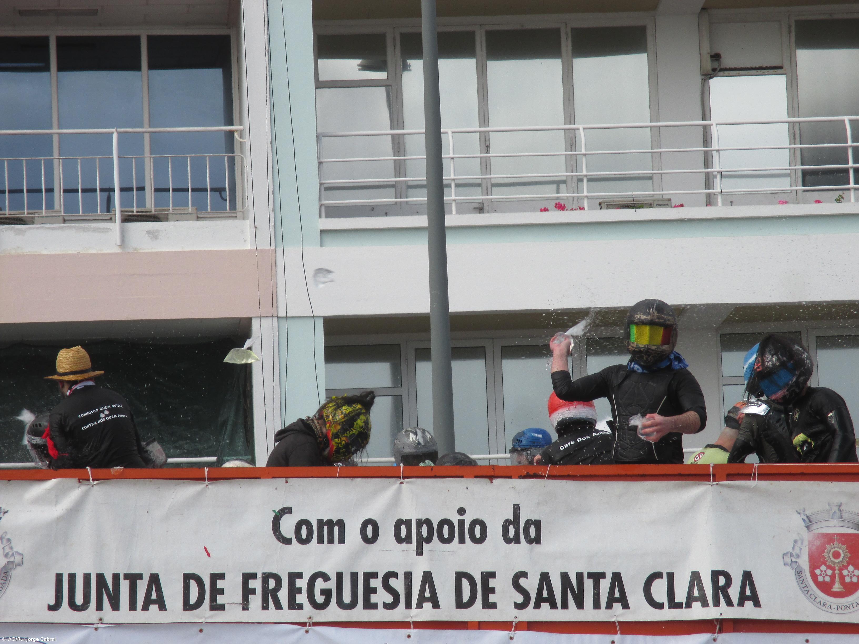 Avenida foi campo de batalha para os guerreiros da água – Imagem 4