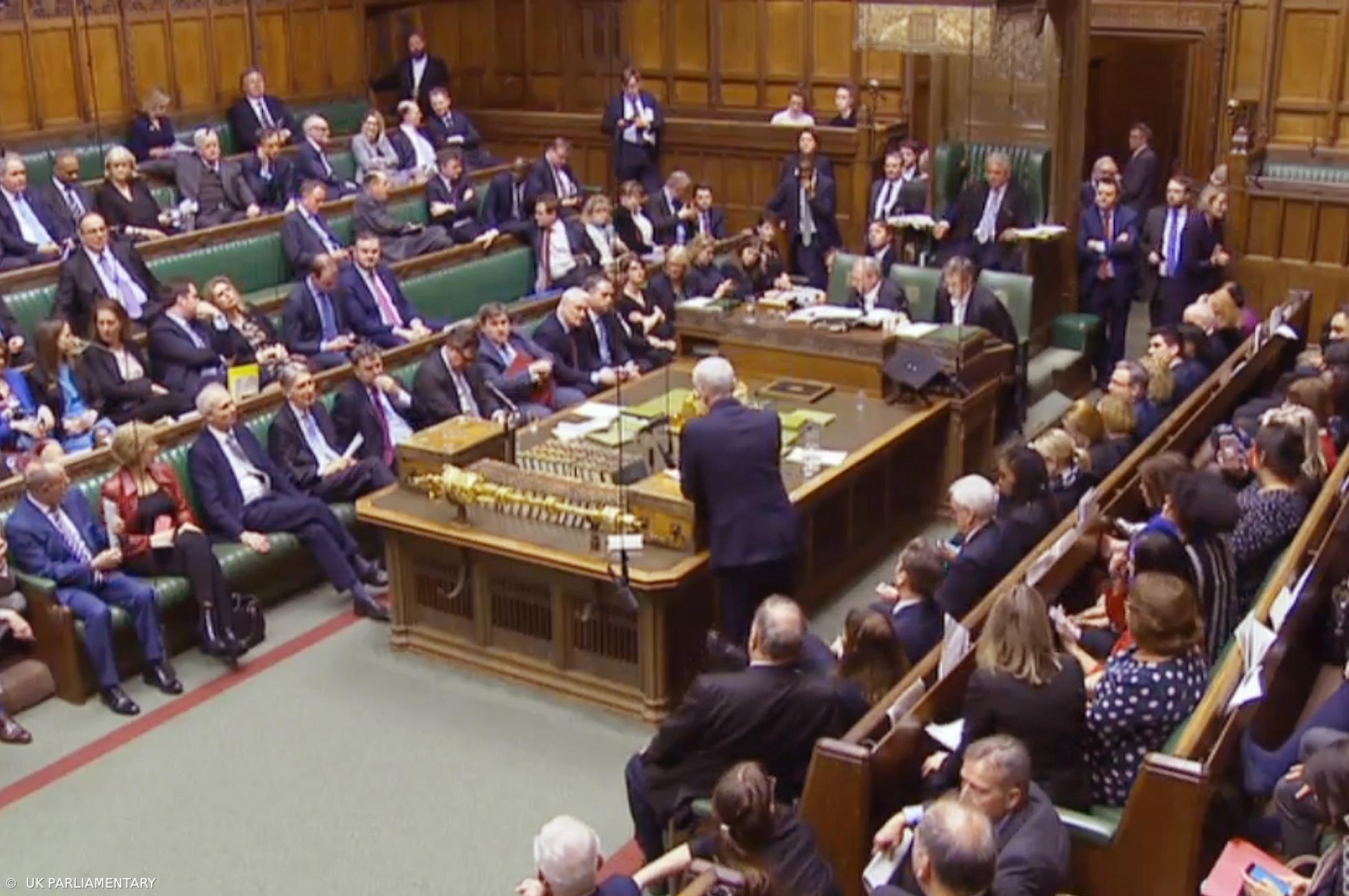 Parlamento aprova adiamento da data de saída para depois de 29 de março – Imagem 1