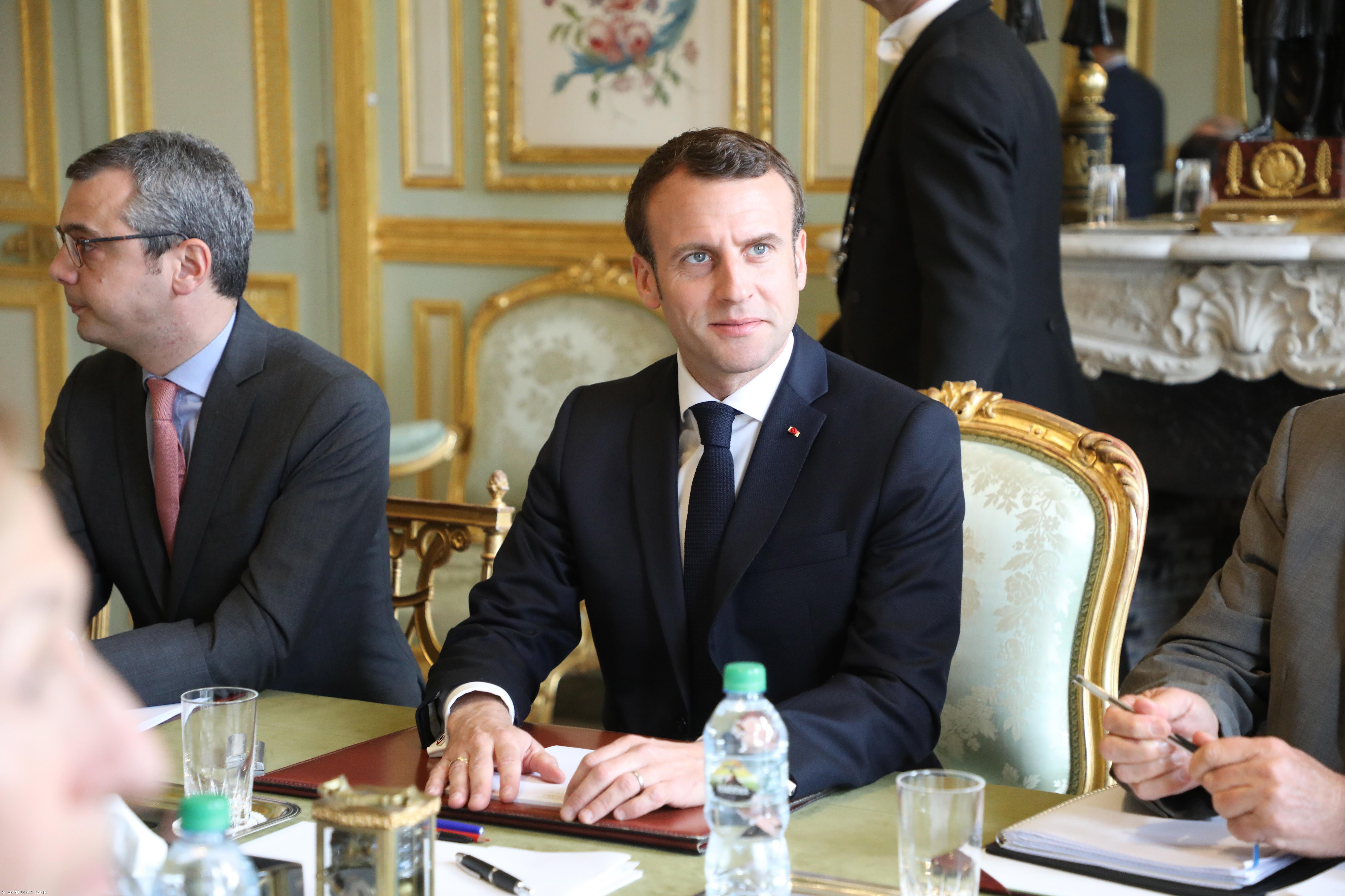 Macron convoca autoridades de segurança após distúrbios em Paris – Imagem 1
