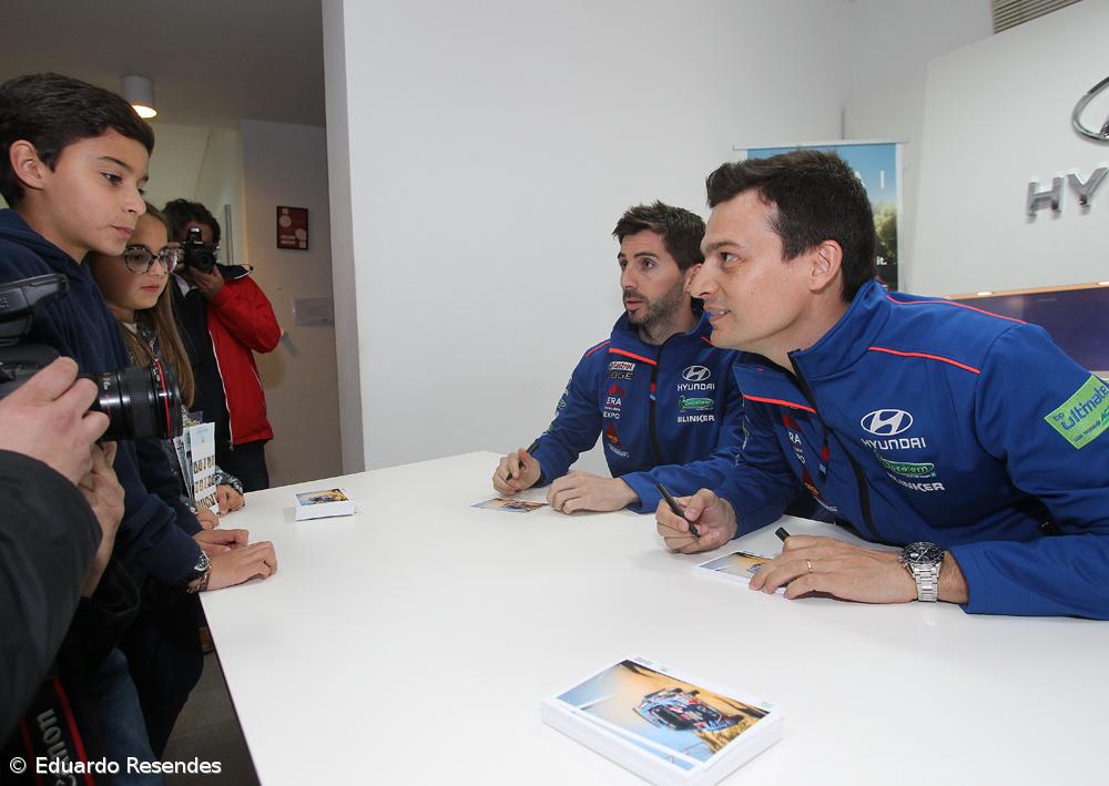 Team Hyundai Portugal em sessão de autógrafos – Imagem 4