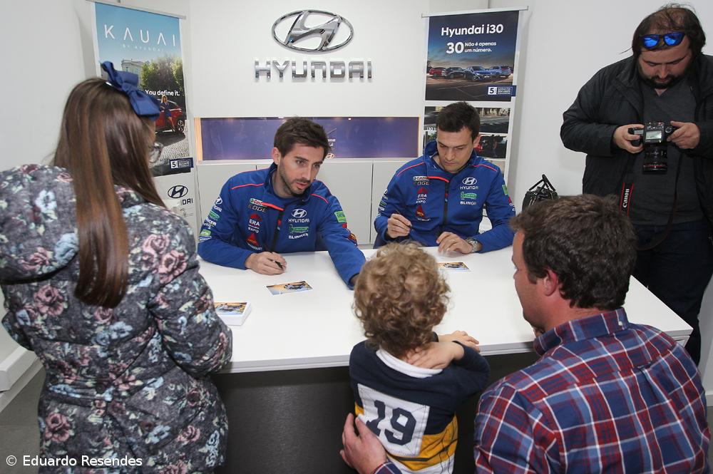 Team Hyundai Portugal em sessão de autógrafos – Imagem 9