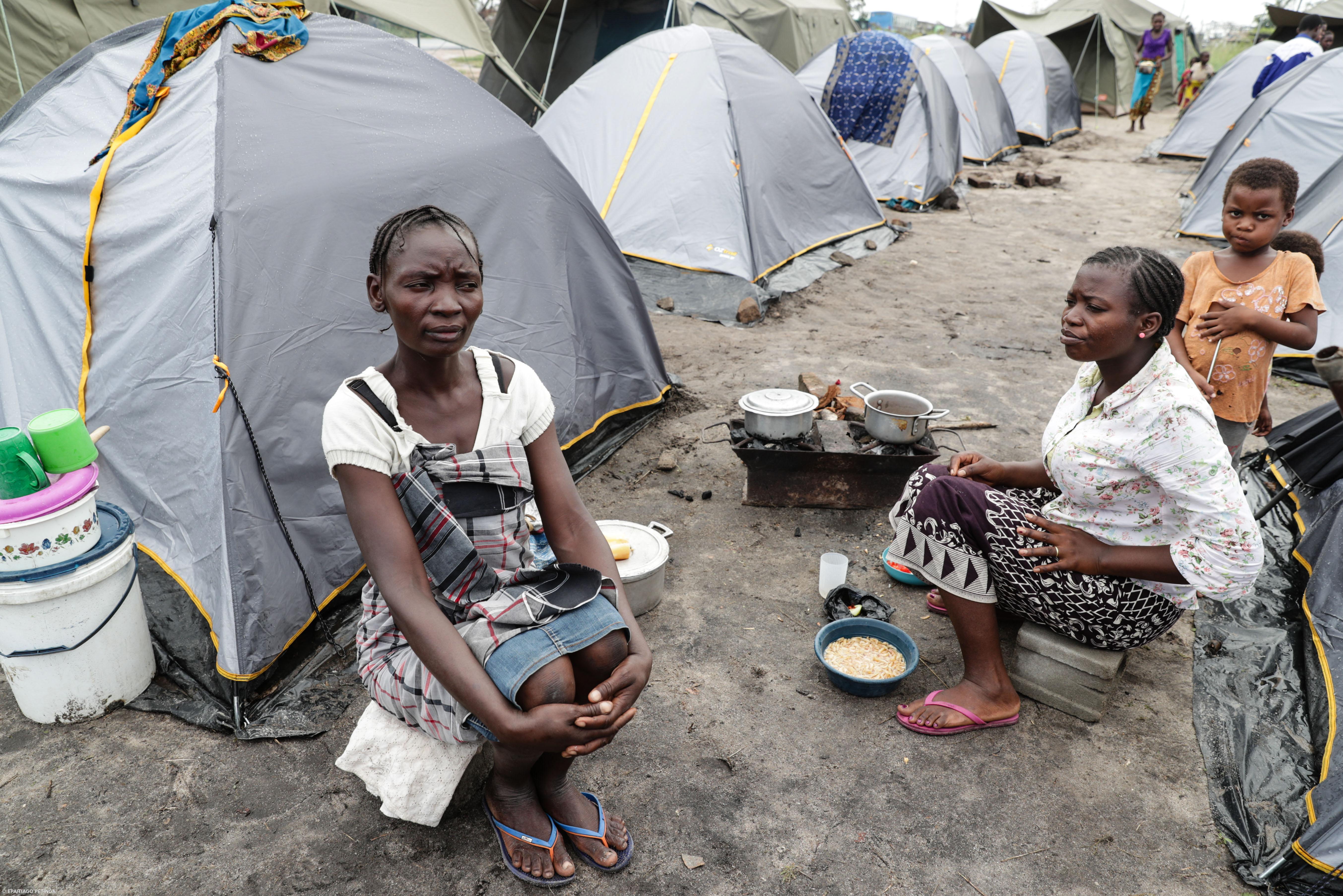 Trabalhadores dos CTT vão doar cerca de 1,6 toneladas de roupa a Moçambique – Imagem 2