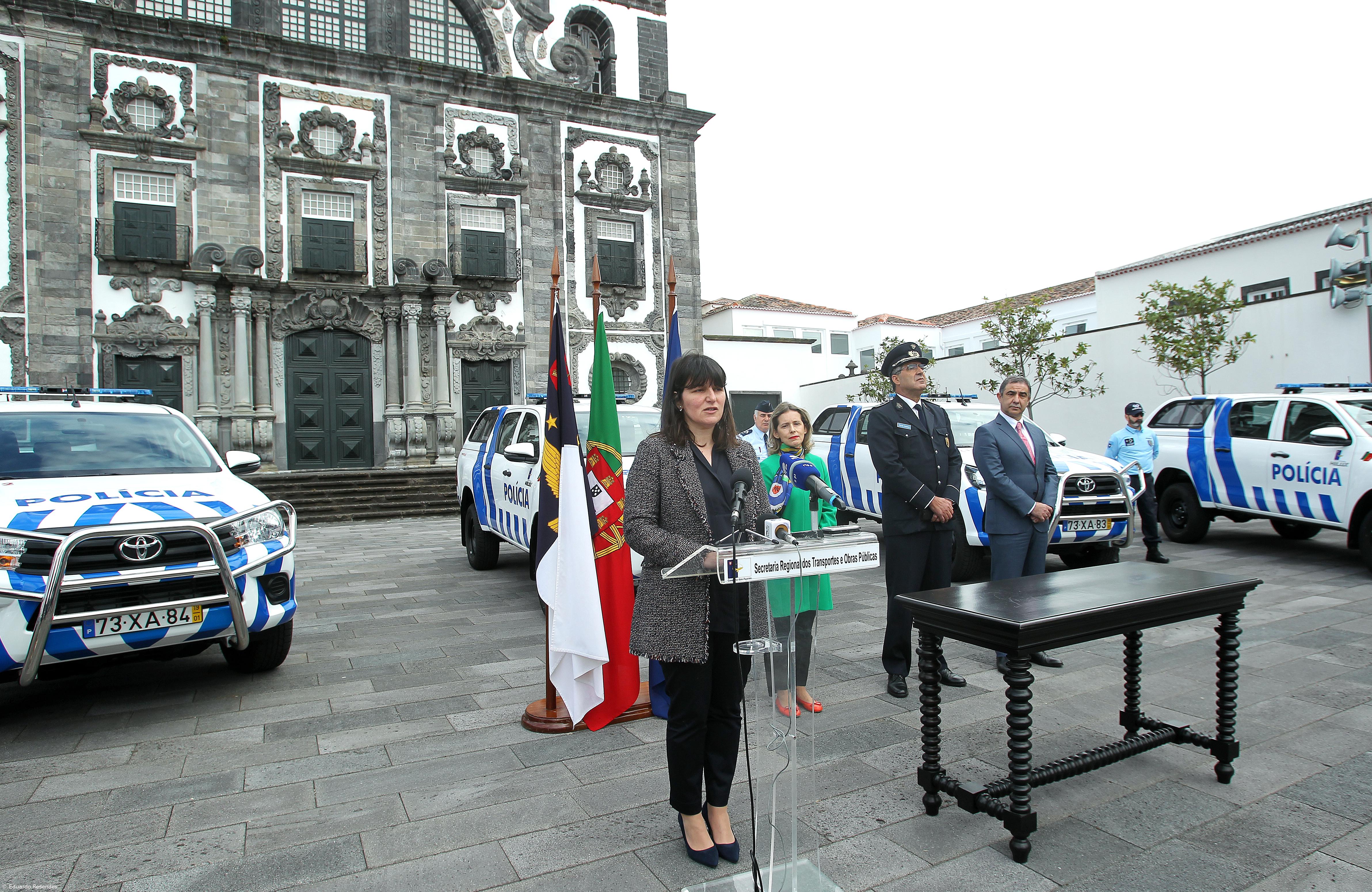 Governo dos Açores entrega seis viaturas todo-o-terreno à PSP – Imagem 1