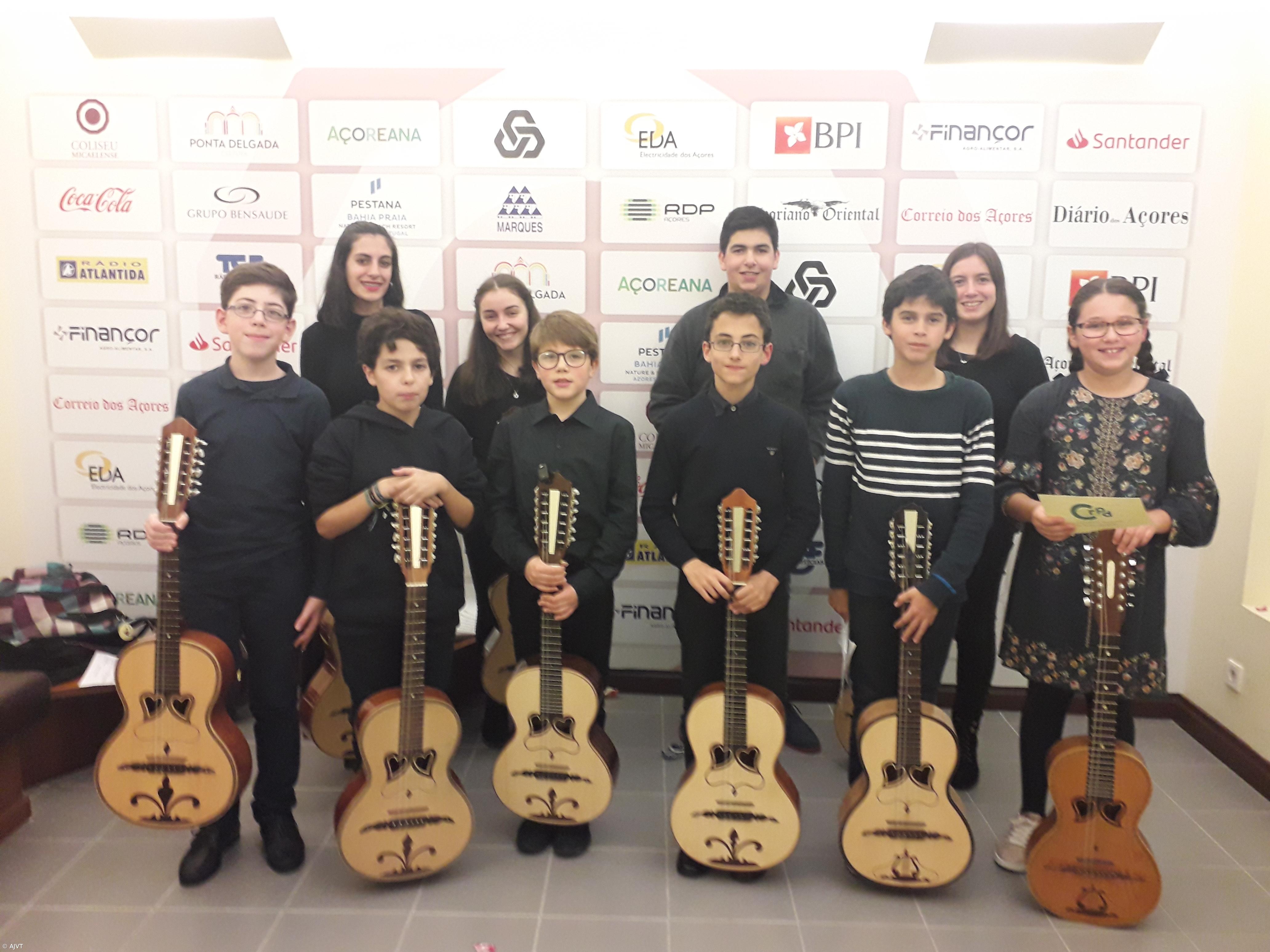 Classe de Conjunto de Violas da Terra celebra 10º aniversário – Imagem 1