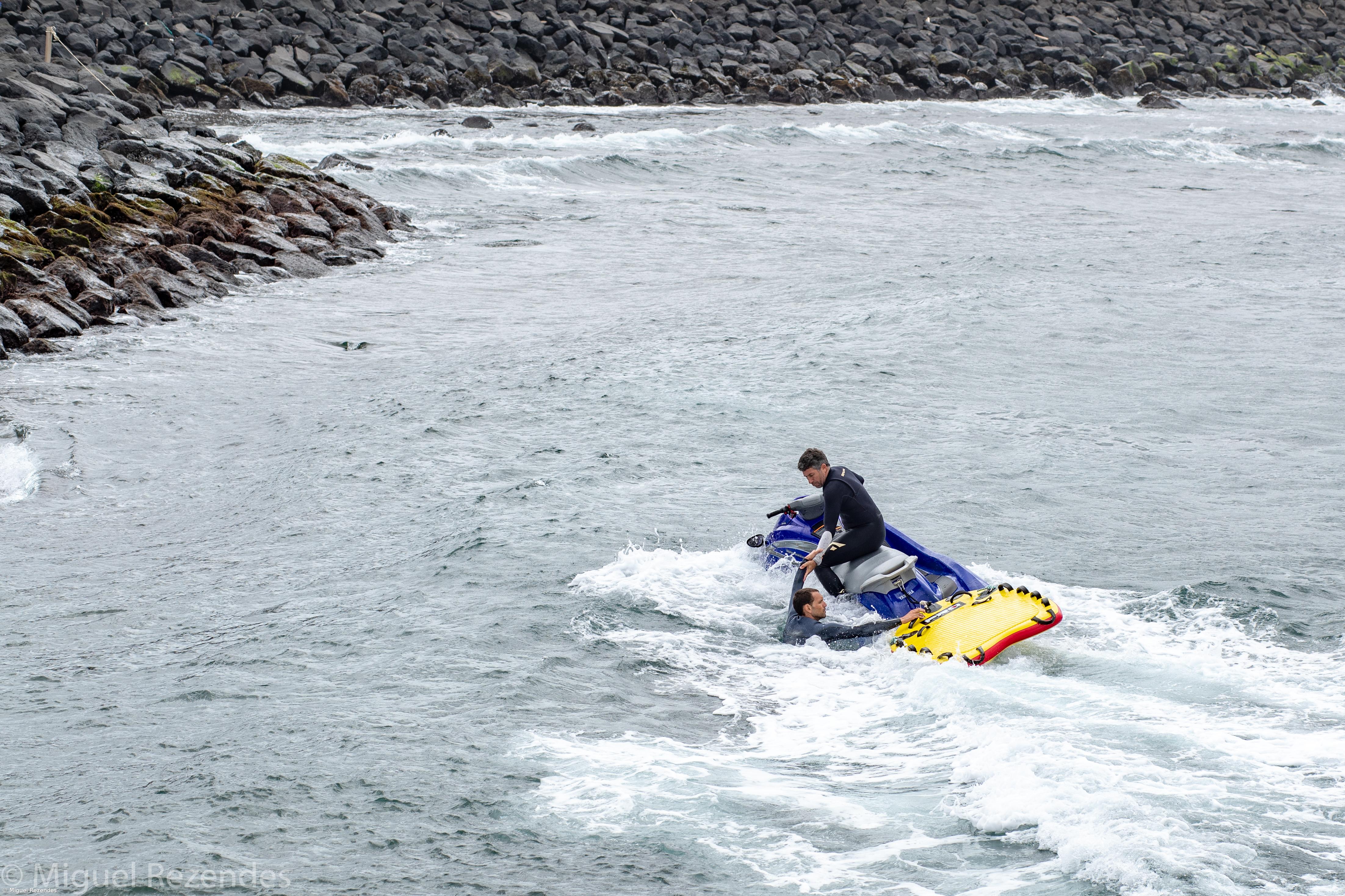 Surfistas de ondas grandes reuniram-se na Ribeira Grande para mega evento  – Imagem 5