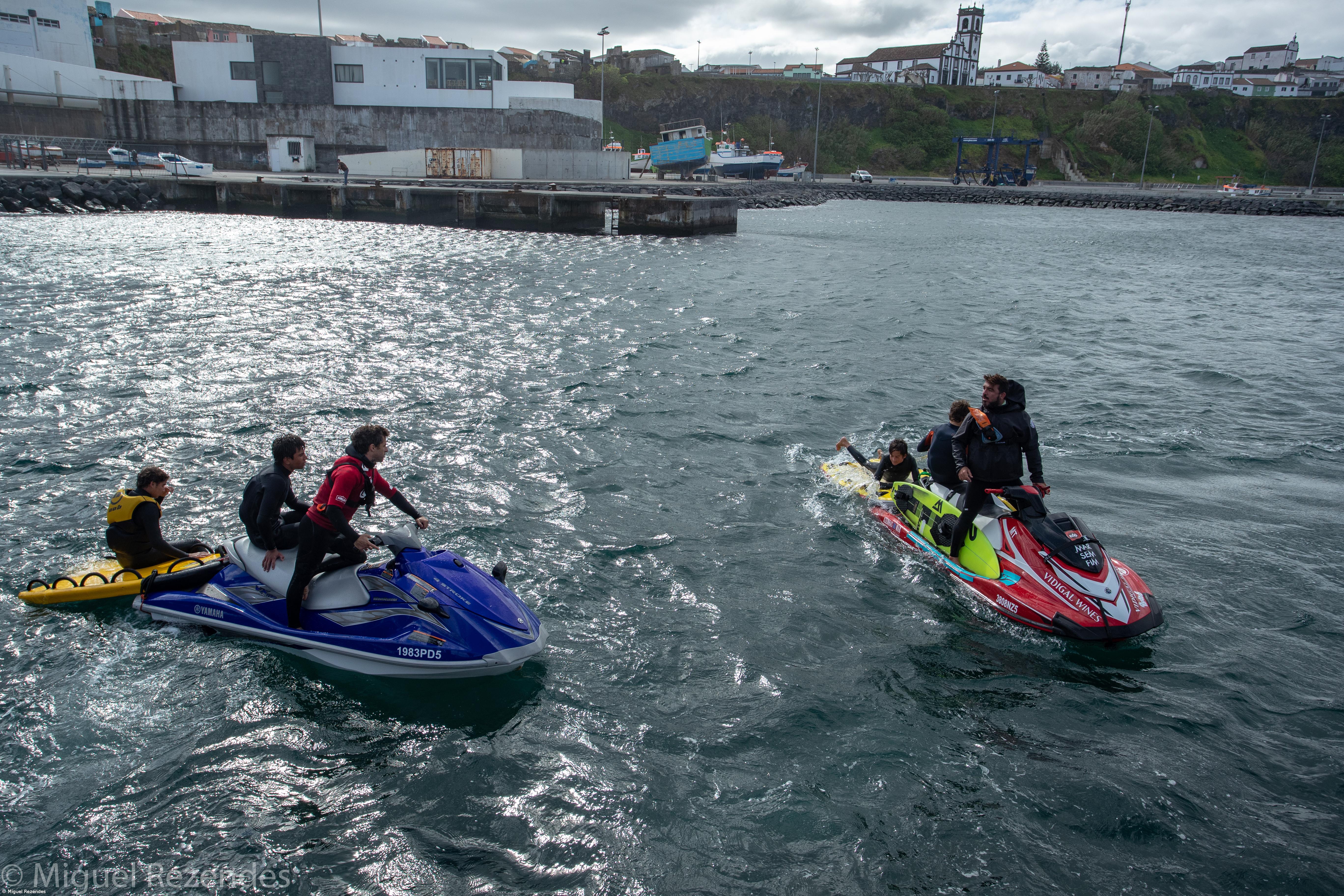 Surfistas de ondas grandes reuniram-se na Ribeira Grande para mega evento  – Imagem 3