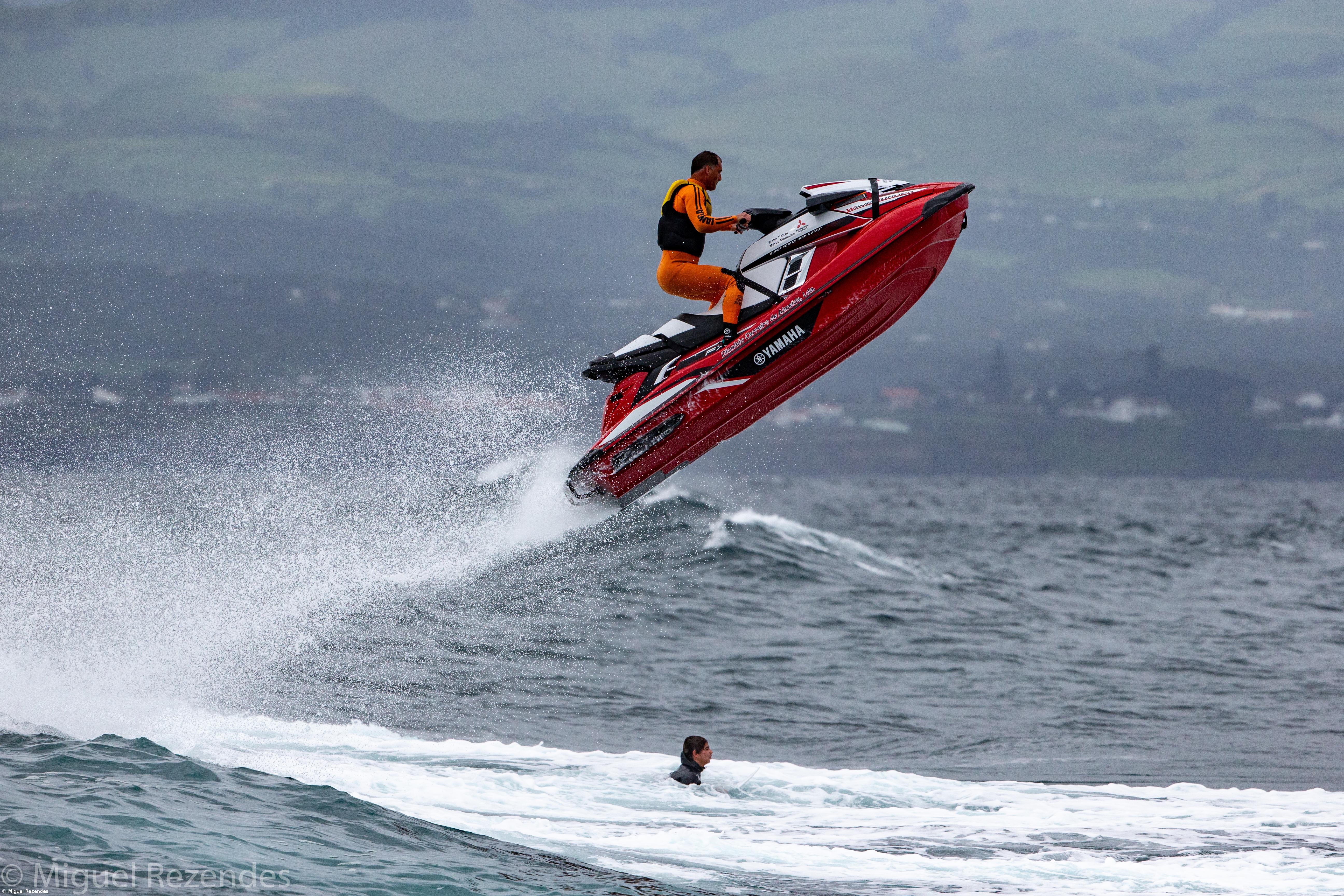 Surfistas de ondas grandes reuniram-se na Ribeira Grande para mega evento  – Imagem 2