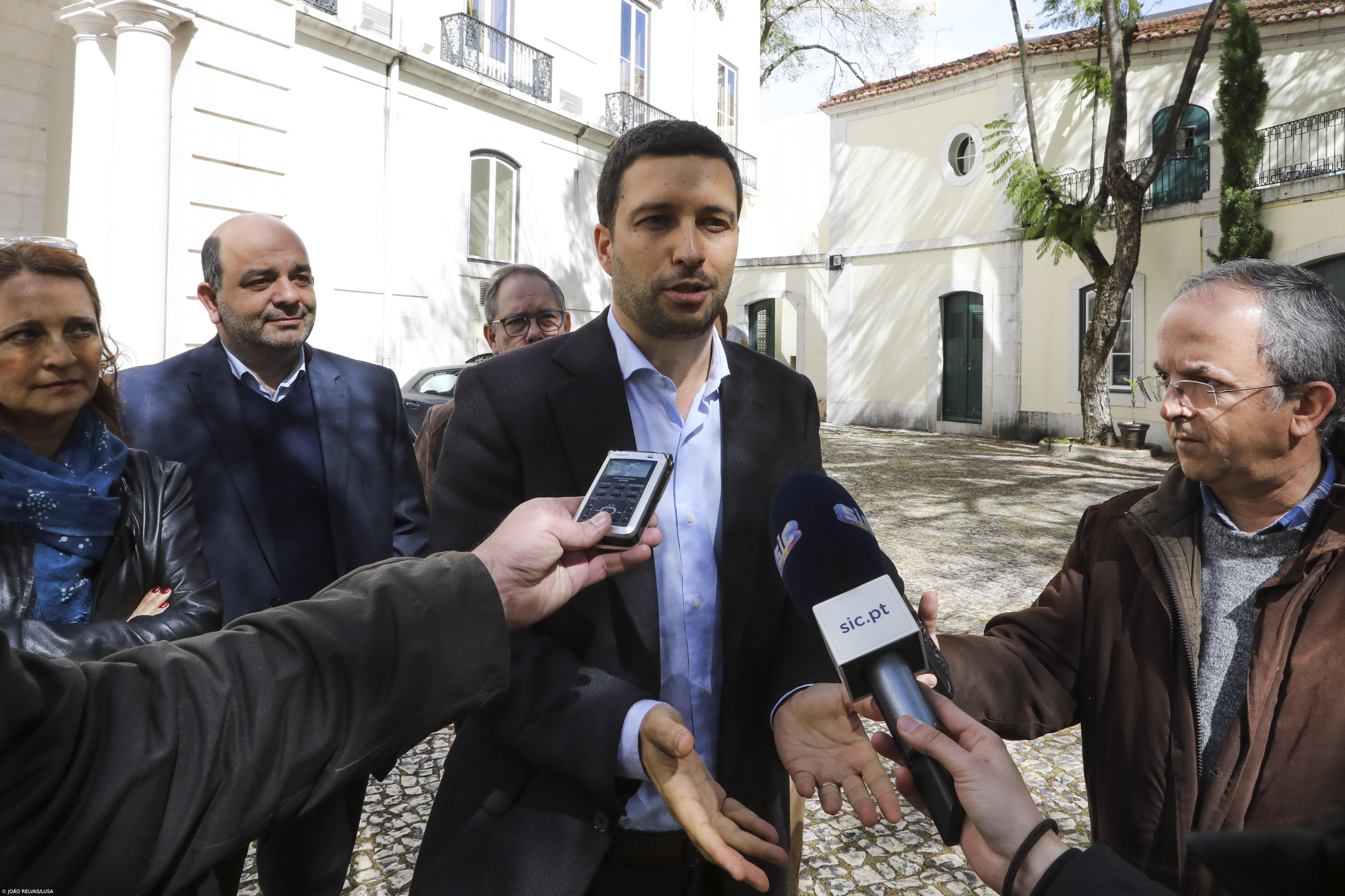 João Ferreira diz que Marcelo contribuiu para “degradar” vida de trabalhadores – Imagem 1