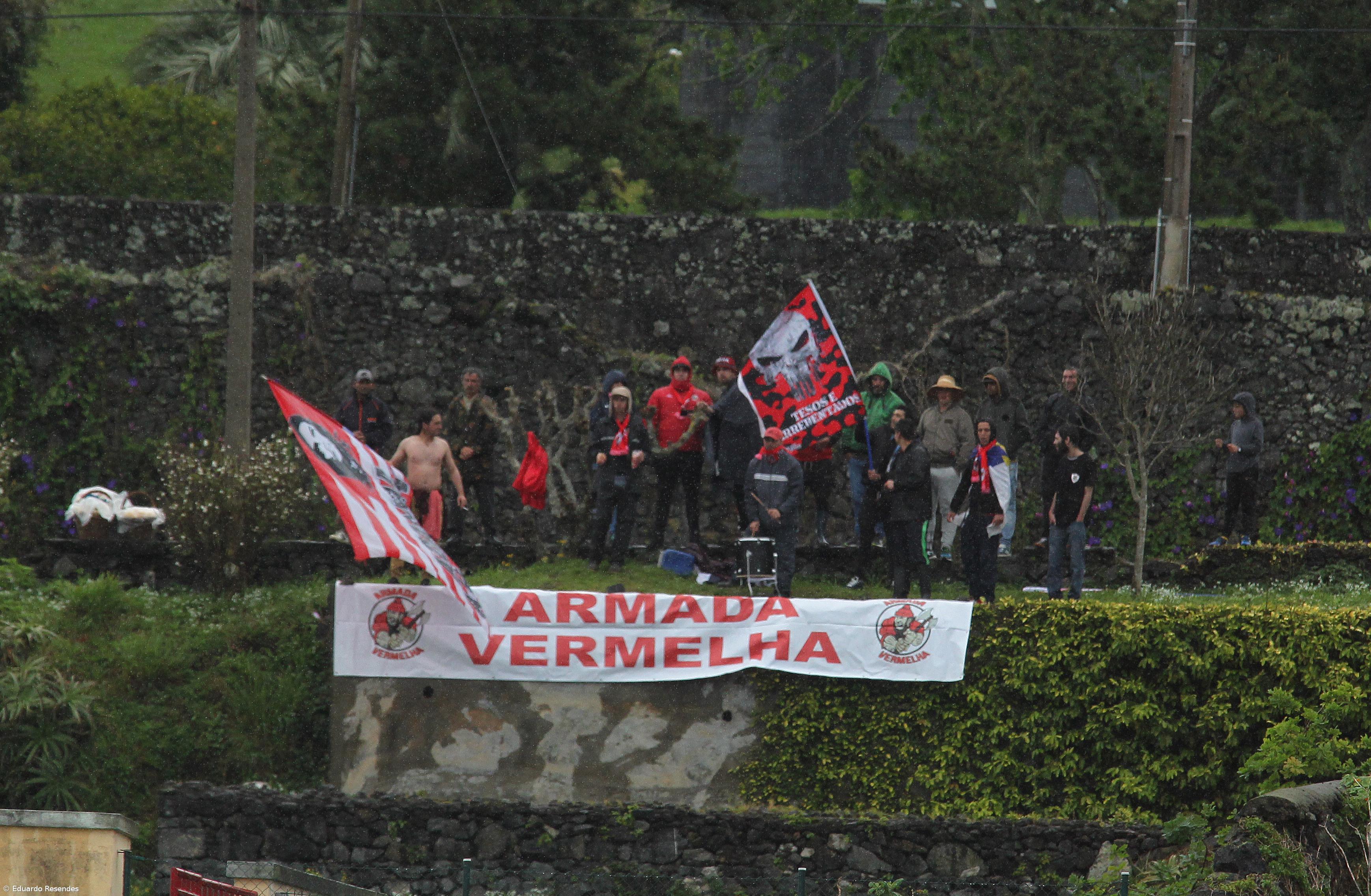 Claque impedida de entrar e acusa PSP de agressões – Imagem 1