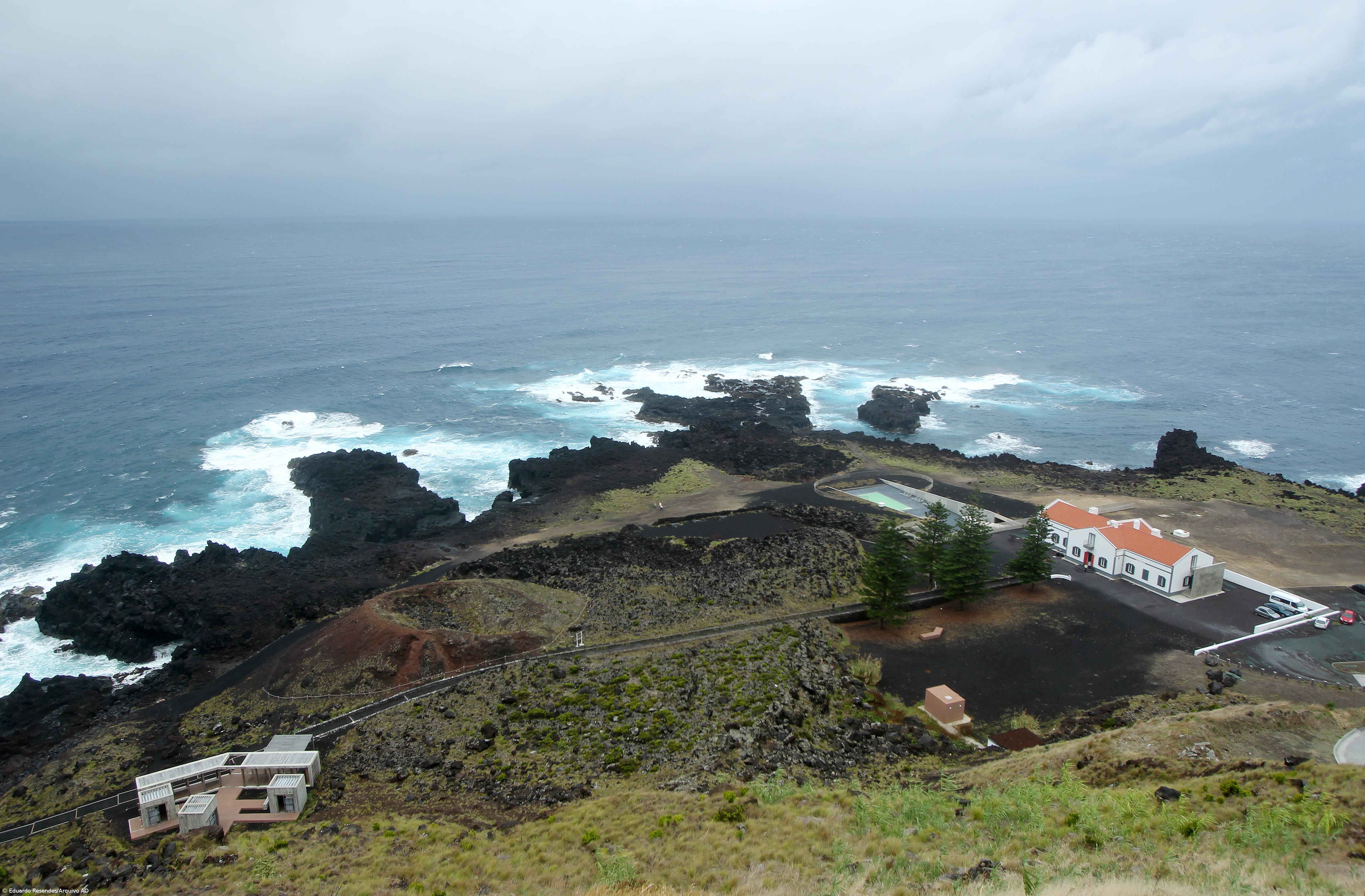 Governo interdita o acesso viário à Fajã da Ferraria – Imagem 1