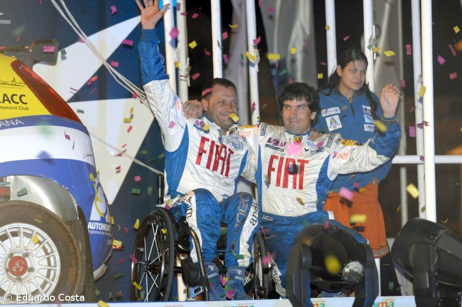 Milhares aplaudiram os concorrentes do SATA Rallye – Imagem 1