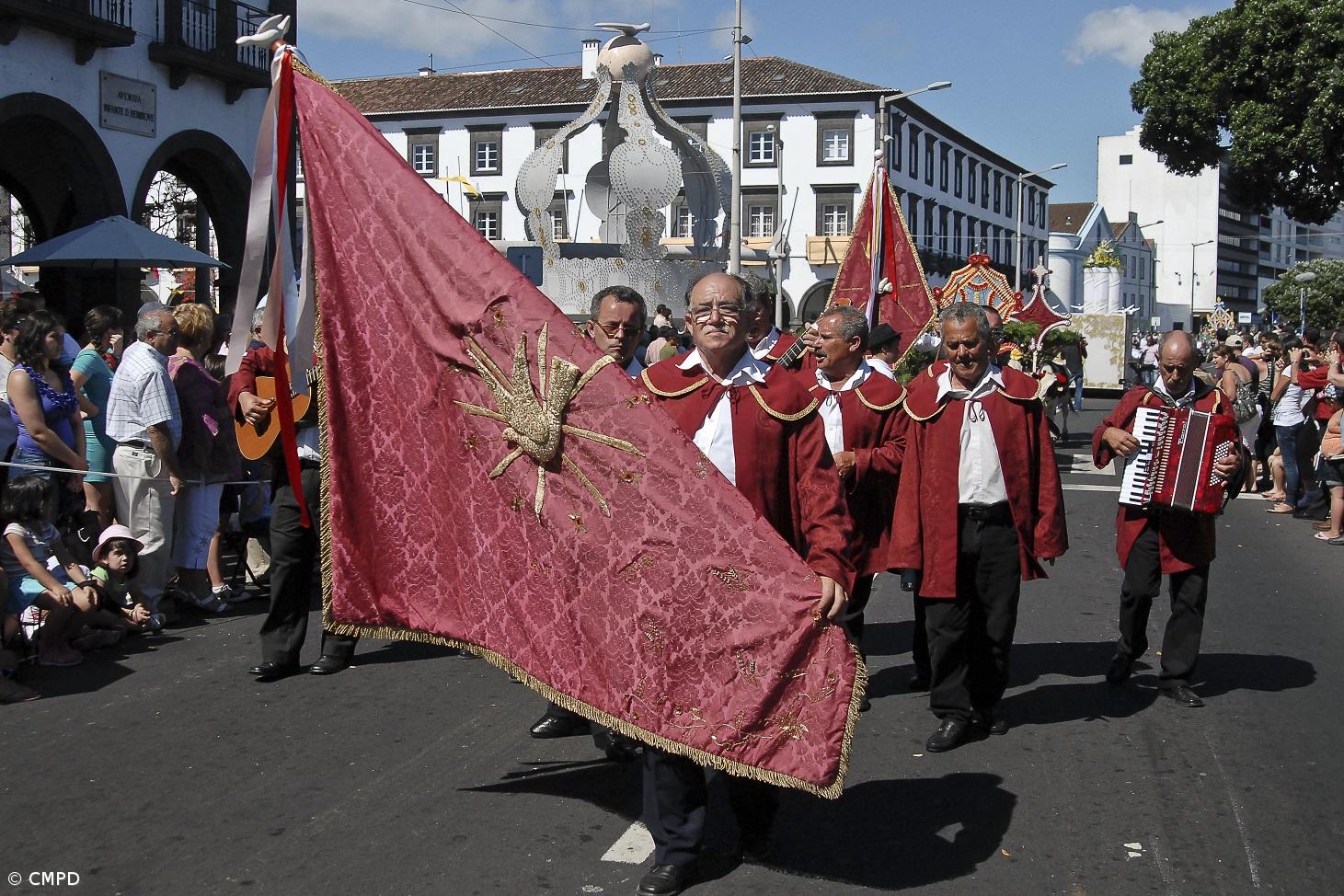 Mordomias do concelho de Ponta Delgada beneficiam de desconto de 20% nos direitos de autor – Imagem 1