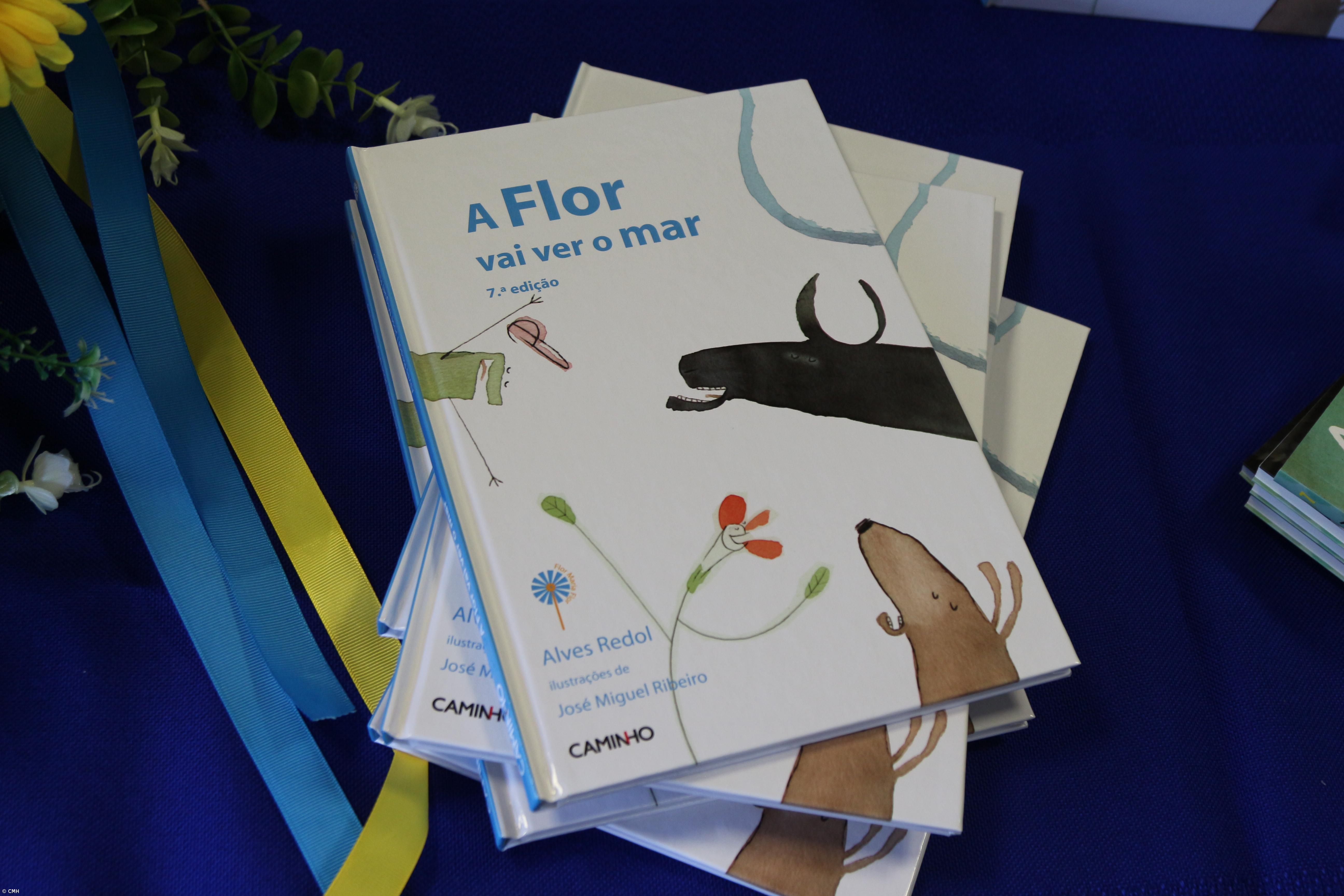 Autarquia da Horta entrega livros às escolas do concelho – Imagem 3