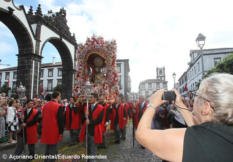 Festas do Santo Cristo assinaladas nas redes sociais e comunicação social – Imagem 8