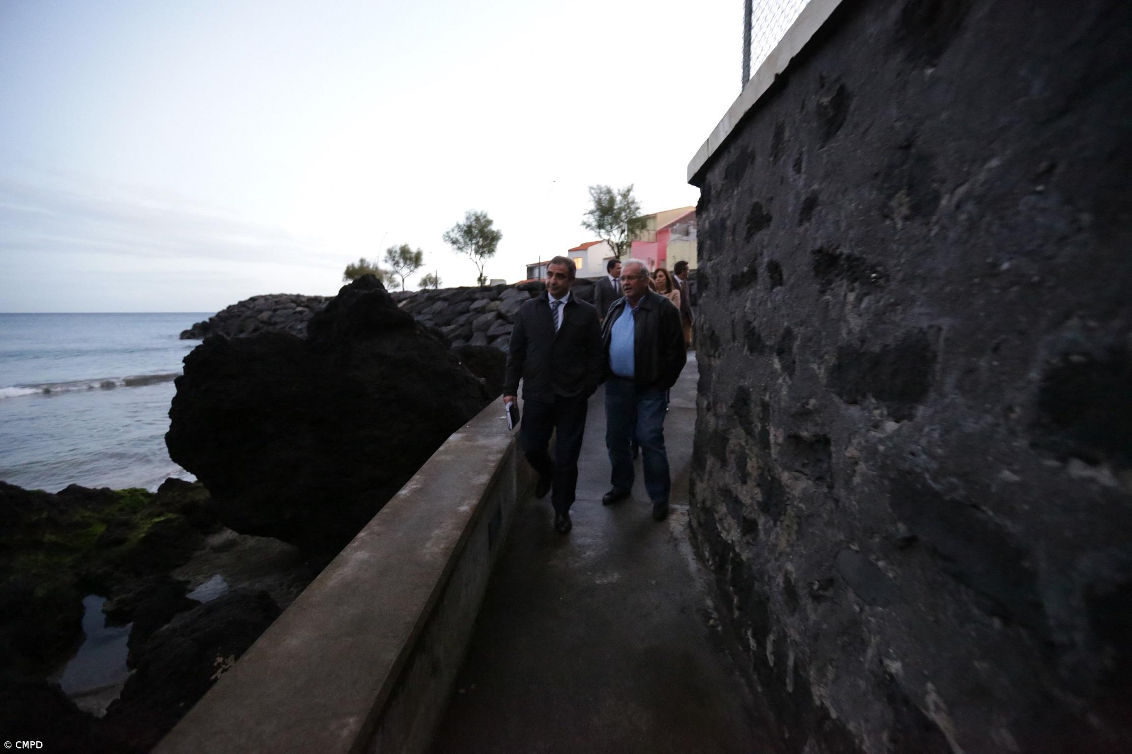 Investimento de cerca de 30 mil euros na construção de parque de estacionamento em São Roque – Imagem 1