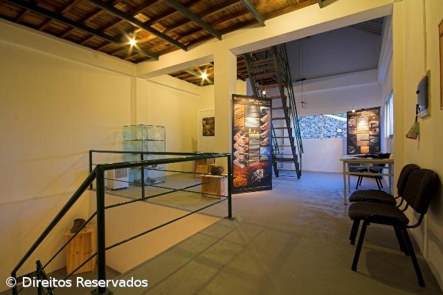 Gruta do Carvão em Ponta Delgada  – Imagem 1