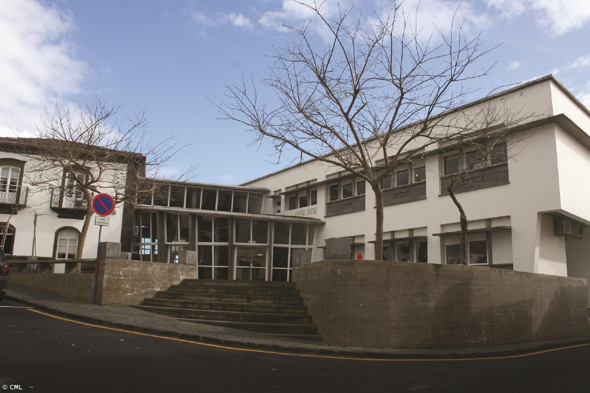 Câmara de Lagoa concedeu apoios para pagar empréstimos de privados – Imagem 1