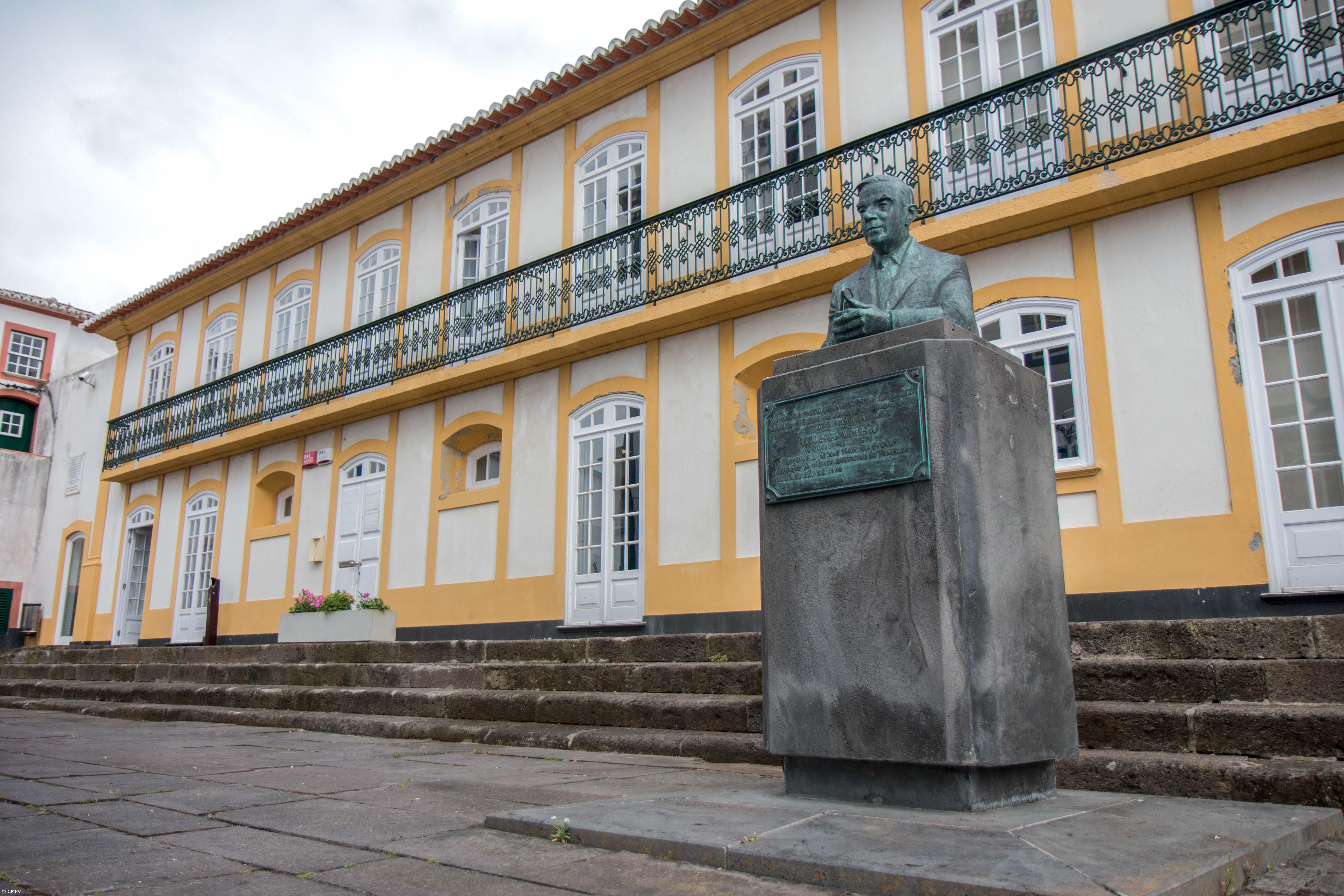 “Biblioteca Divertida” pretende incutir o gosto pela leitura junto dos mais novos – Imagem 1