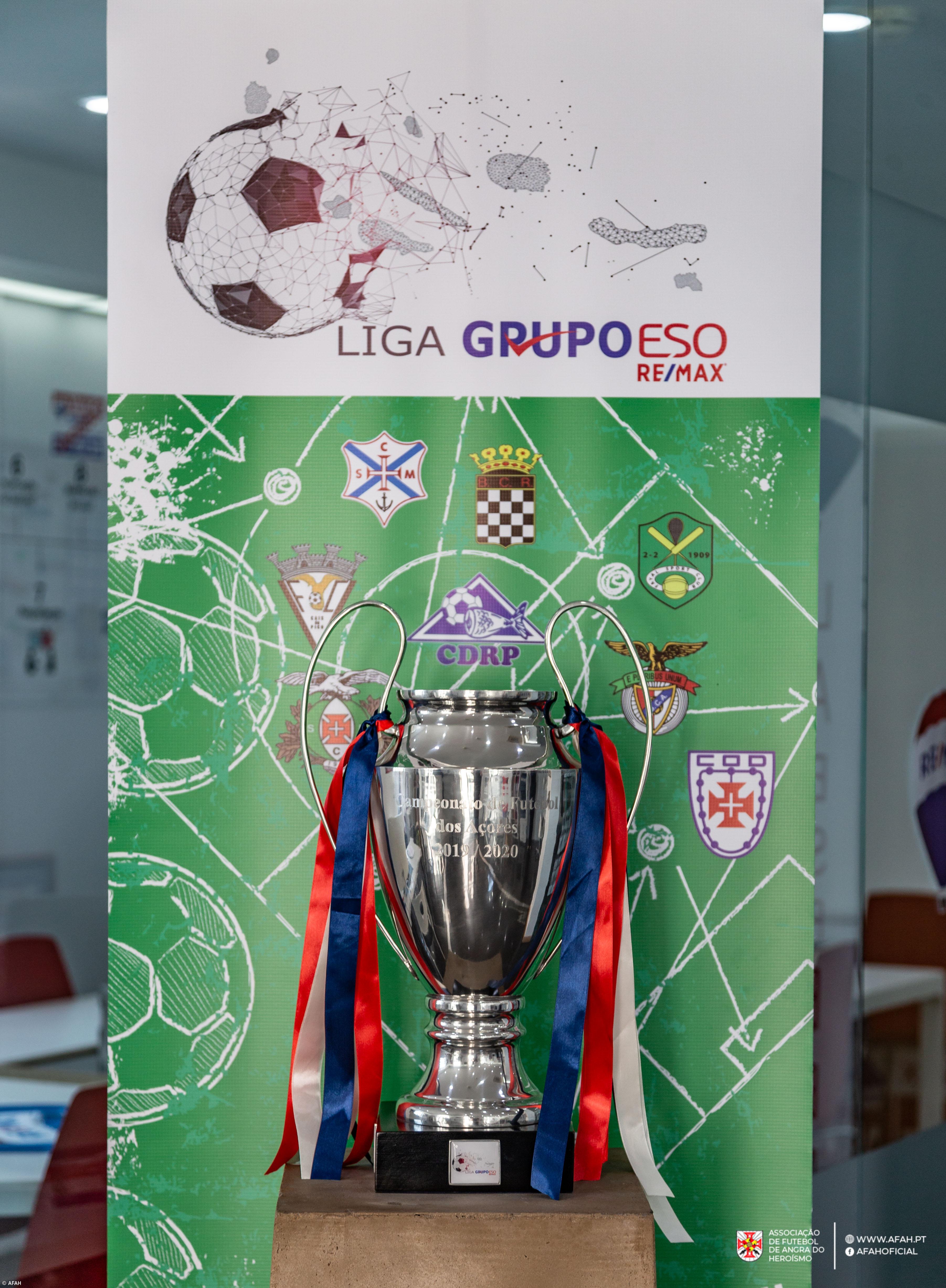 Taça da “LIGA GRUPO ESO RE/MAX” em exposição – Imagem 1