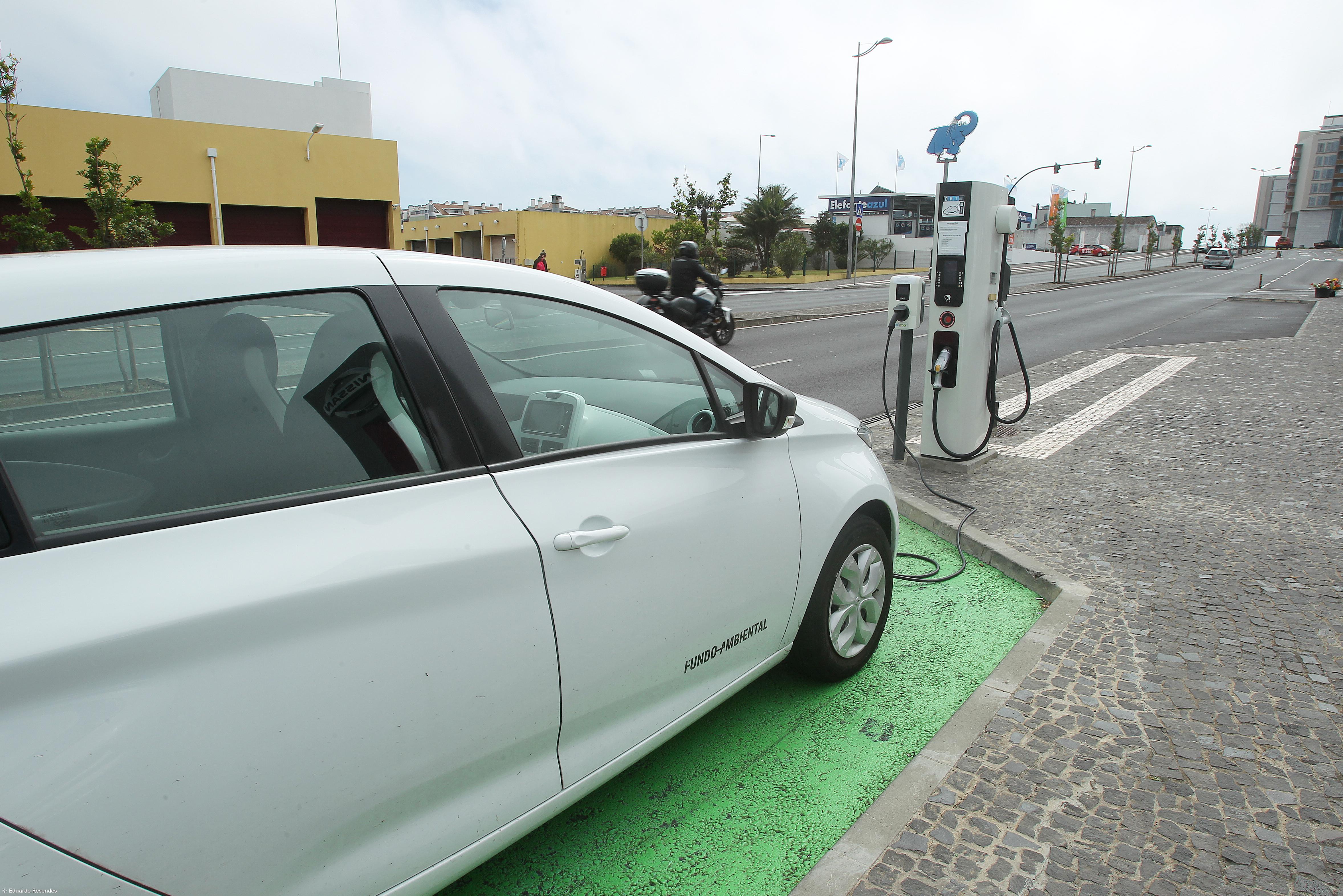 Venda de carros elétricos ligeiros de passageiros cai 16,4% em 2019 – Imagem 1
