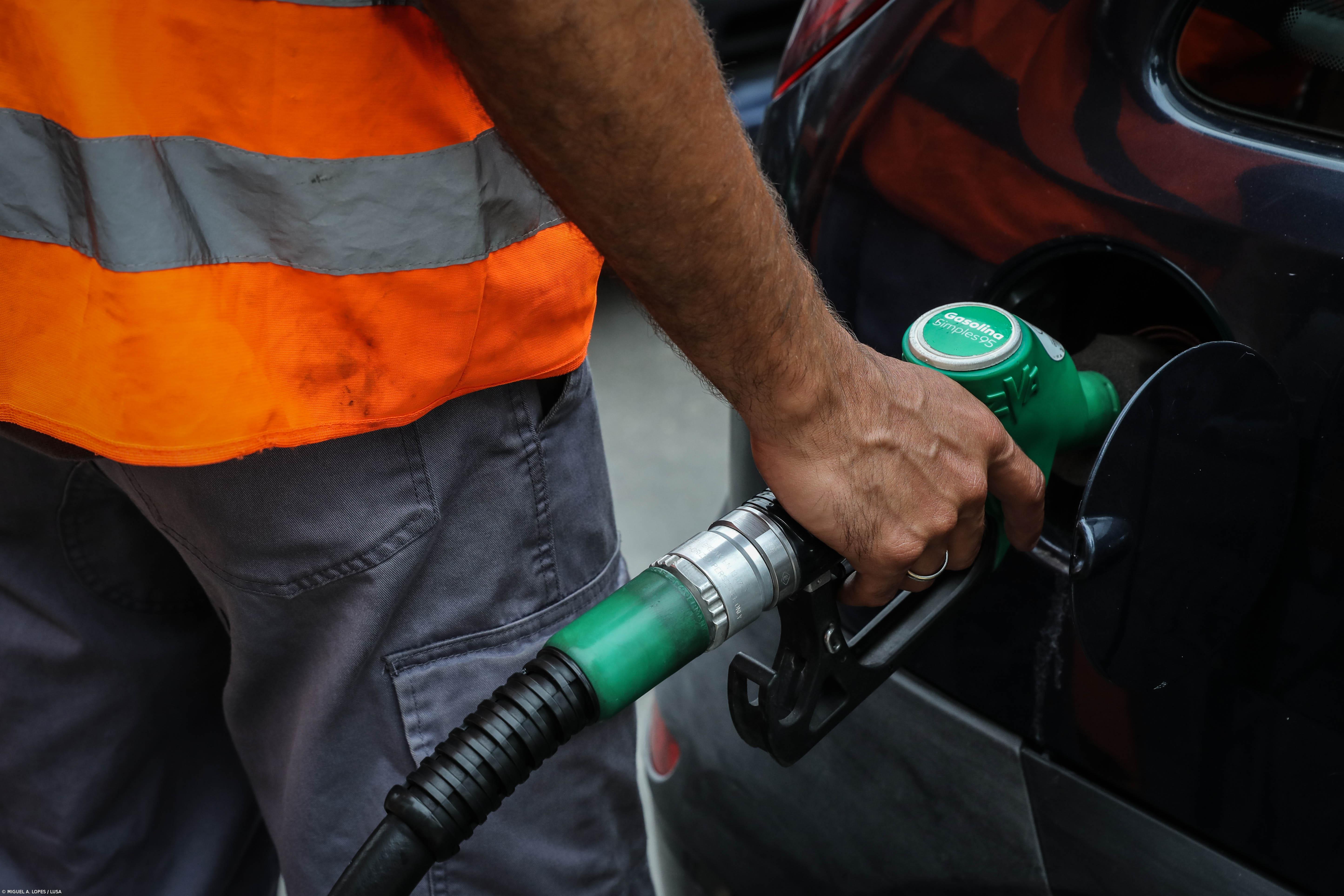 Gasolina sobe e gasóleo desce nos Açores a partir de quinta-feira – Imagem 1