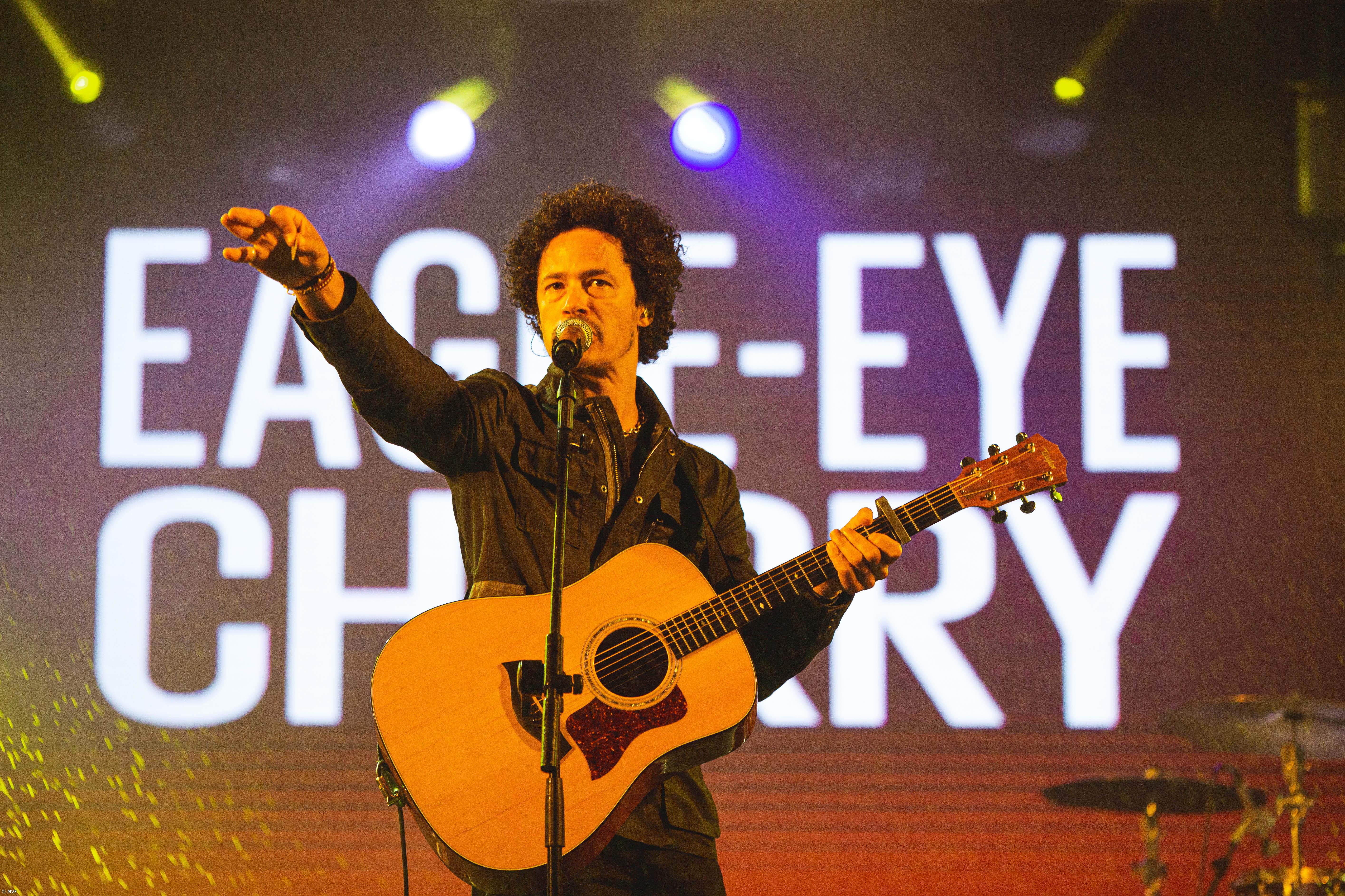 Eagle-Eye Cherry e ProfJam com concertos molhados no último dia do MVF – Imagem 2