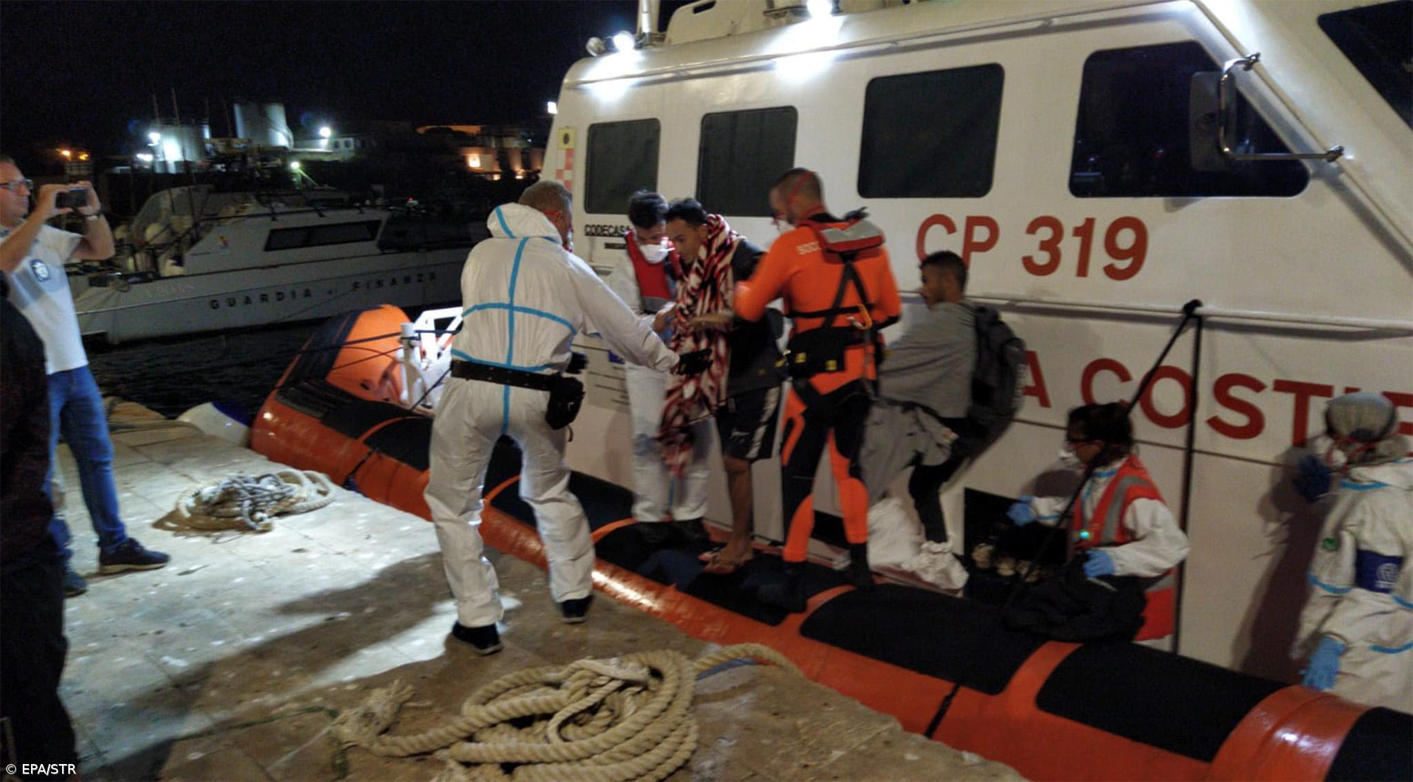 Itália autoriza desembarque de 265 migrantes em navio humanitário – Imagem 1