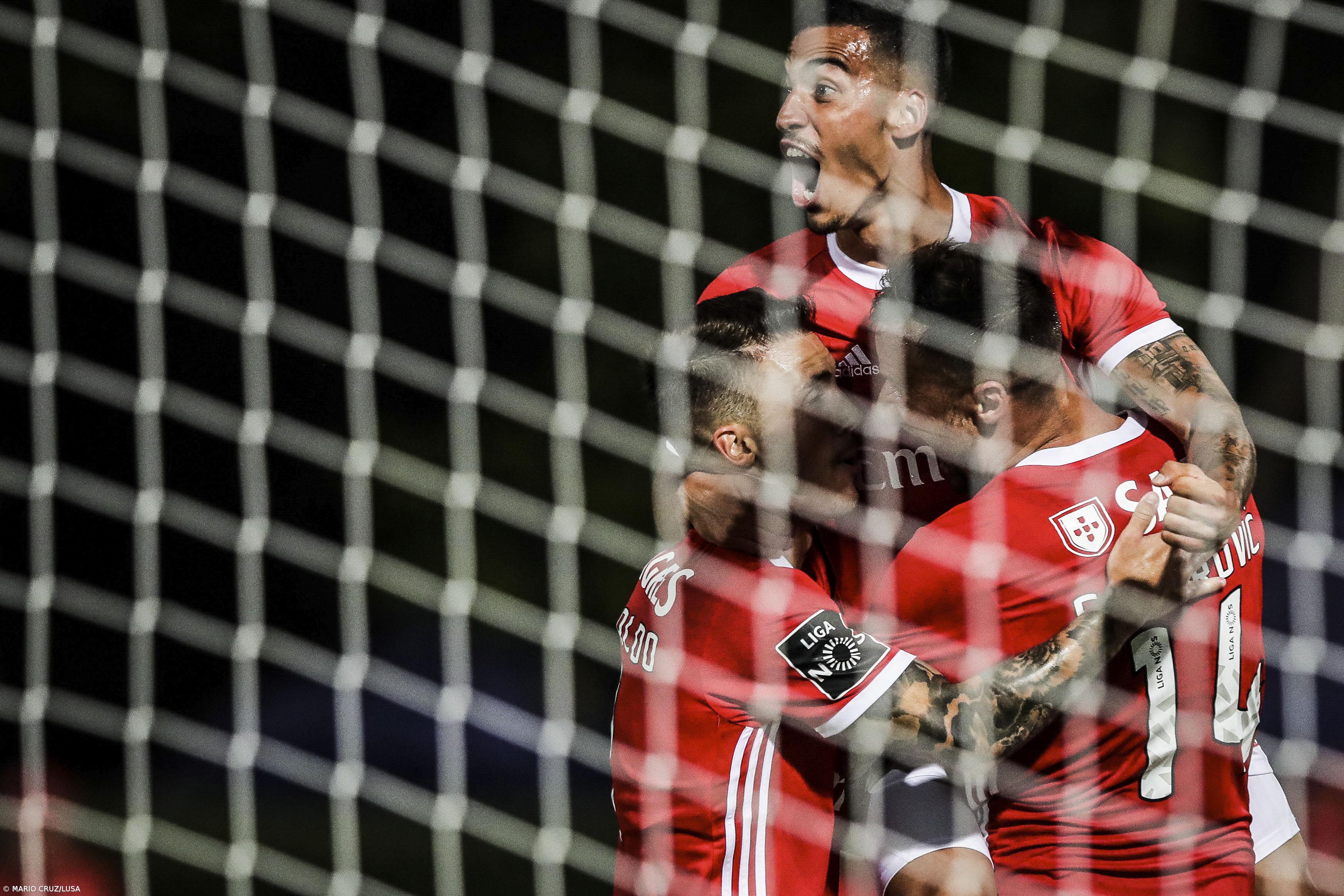Benfica vence em Tondela e isola-se provisoriamente na liderança da I Liga – Imagem 1