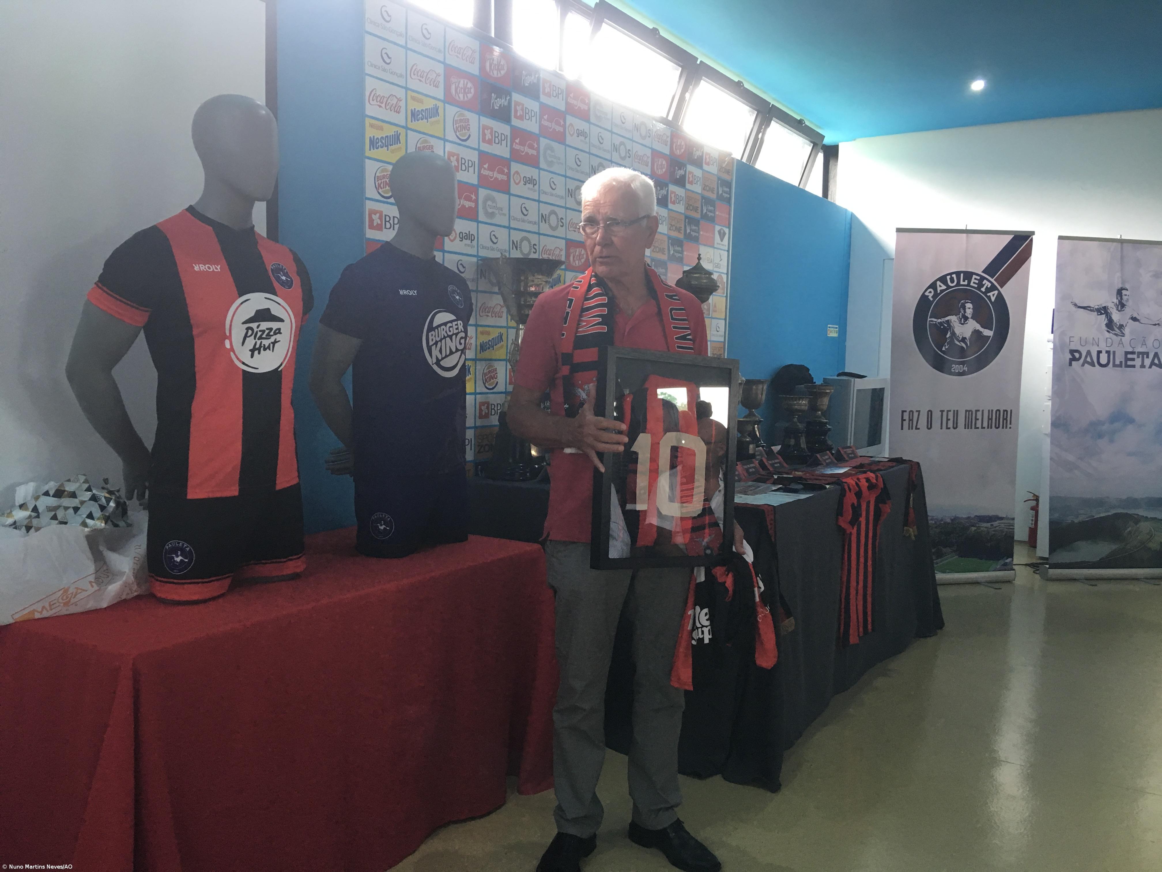 Pauleta presta homenagem ao pai e ao Micaelense FC – Imagem 3